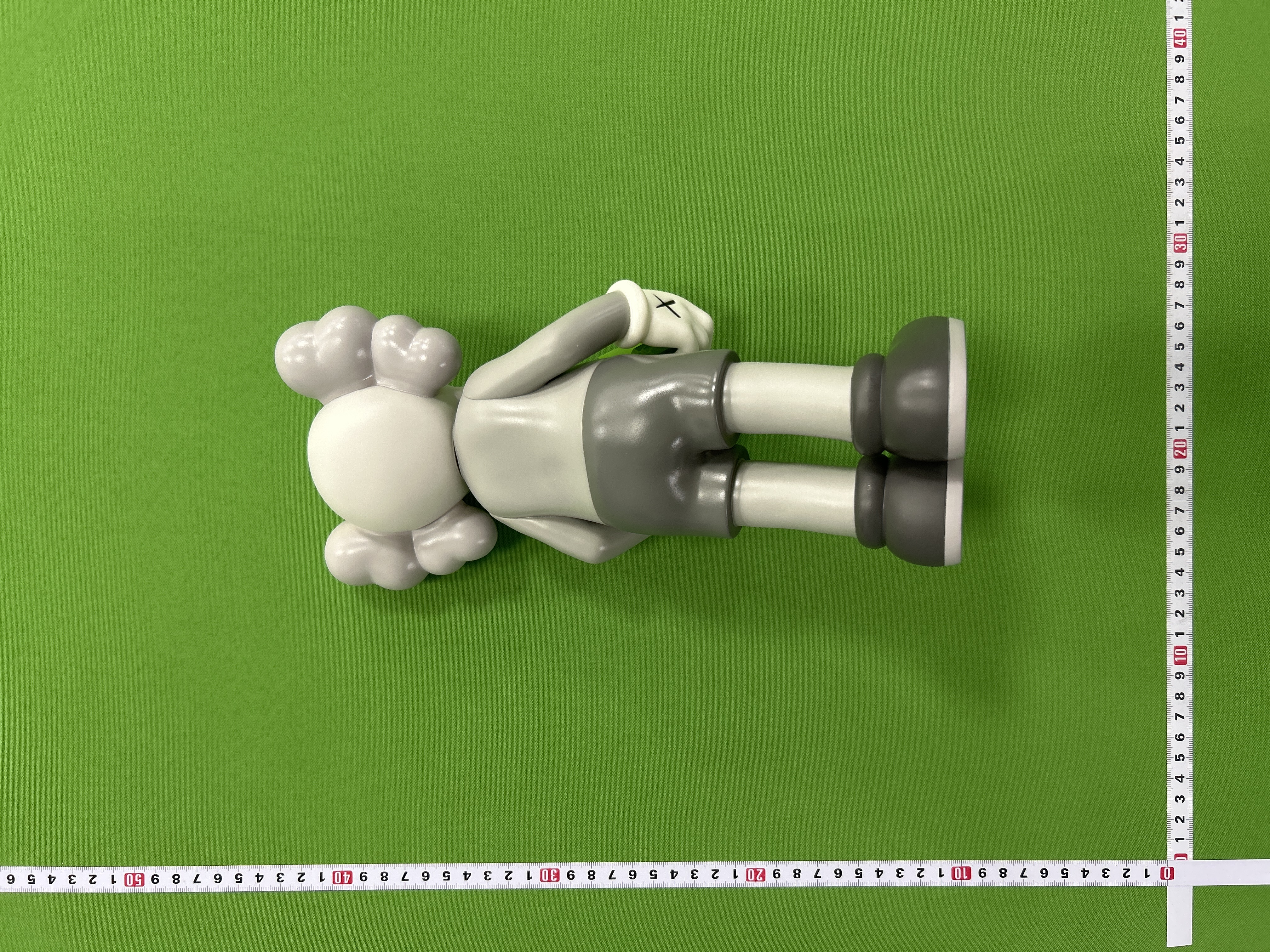 Foto QC 7 de KAWS Companion CASH Open Edition Black Vinyl Figure