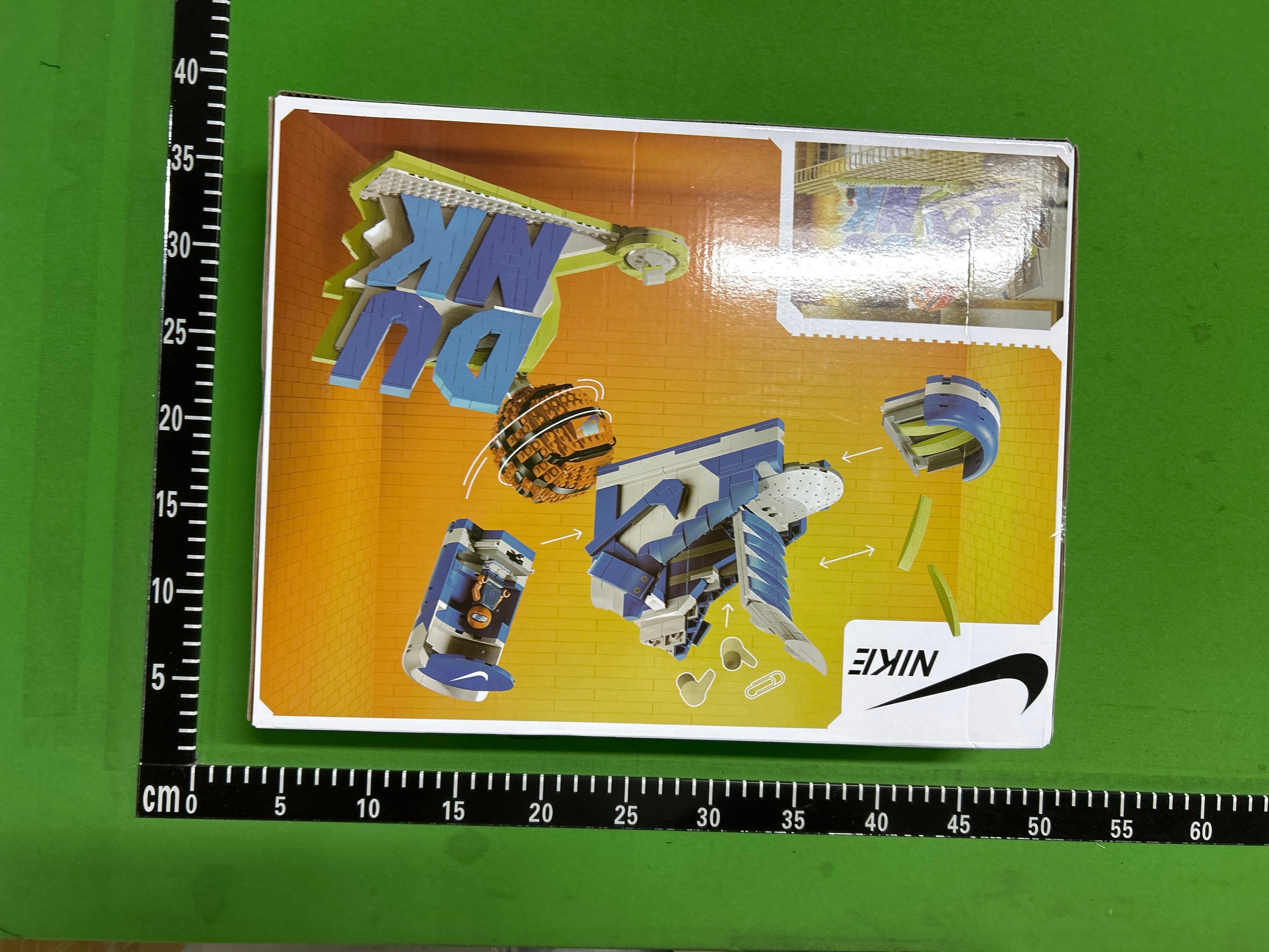 Foto QC 6 de Nike Dunk Sneaker Display Building Block Set