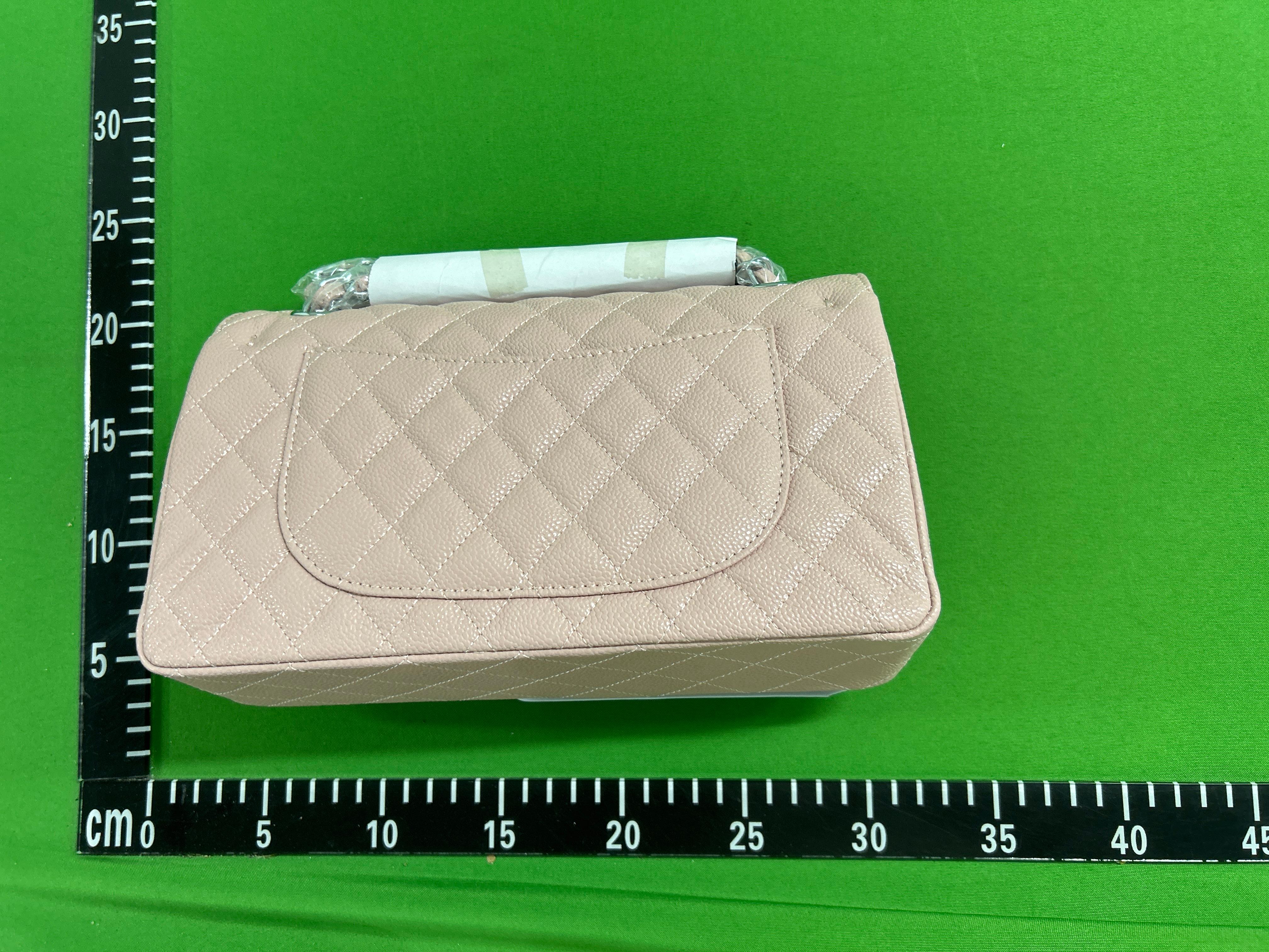 Foto QC 2 de Chanel Classic Flap Small Black Caviar Silver Hardware