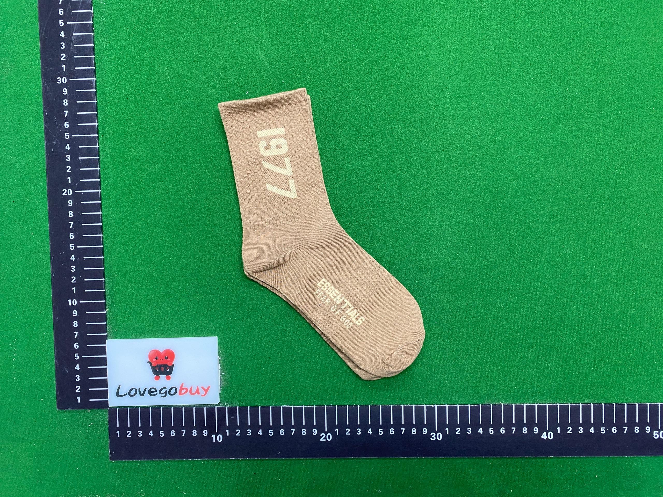 Foto QC 8 de Fear of God Essentials 1977 Crew Socks Brown