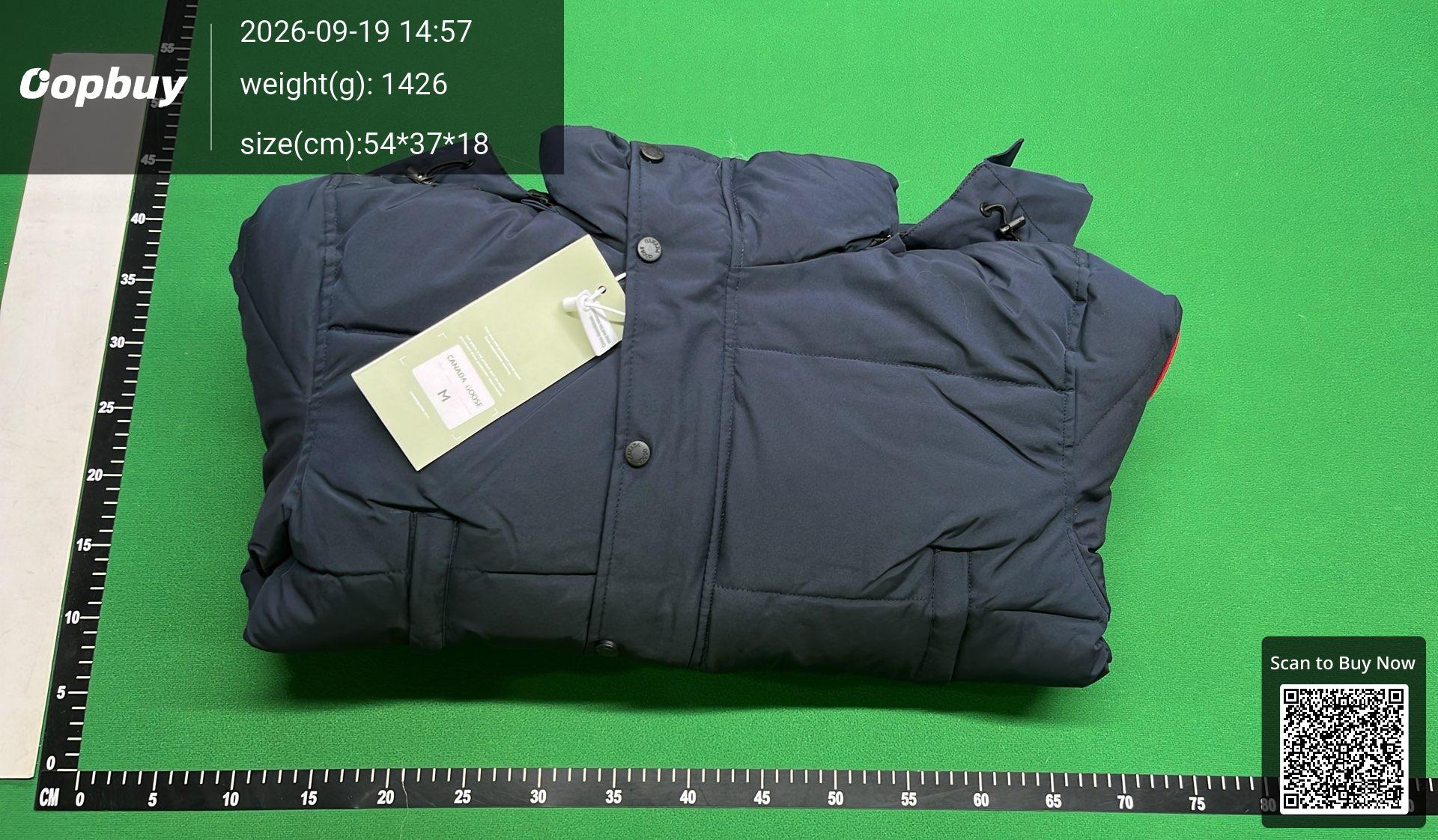 Foto QC 8 de Moose Knuckles Down Puffer Jacket Fur Red