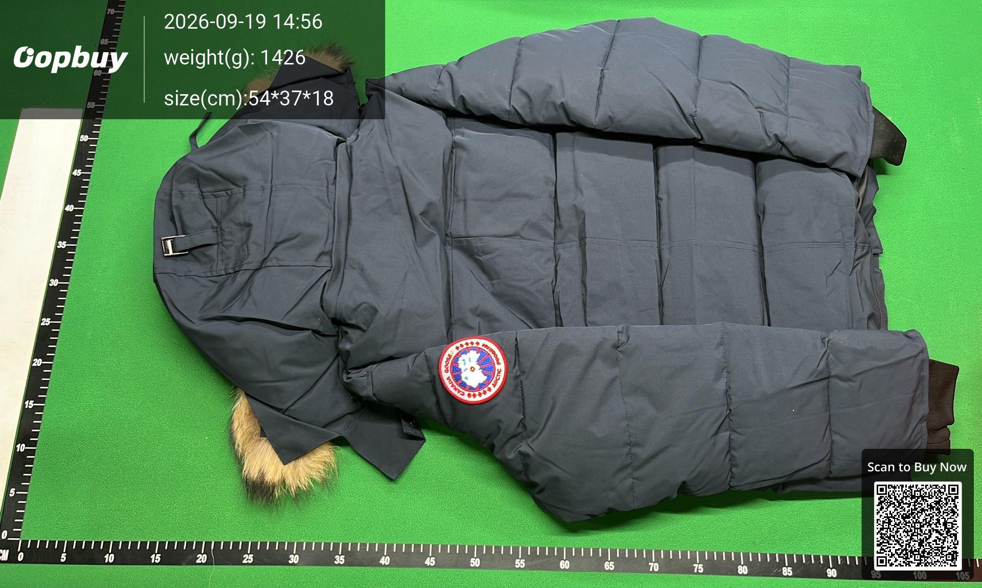 Foto QC 7 de Moose Knuckles Down Puffer Jacket Fur Red
