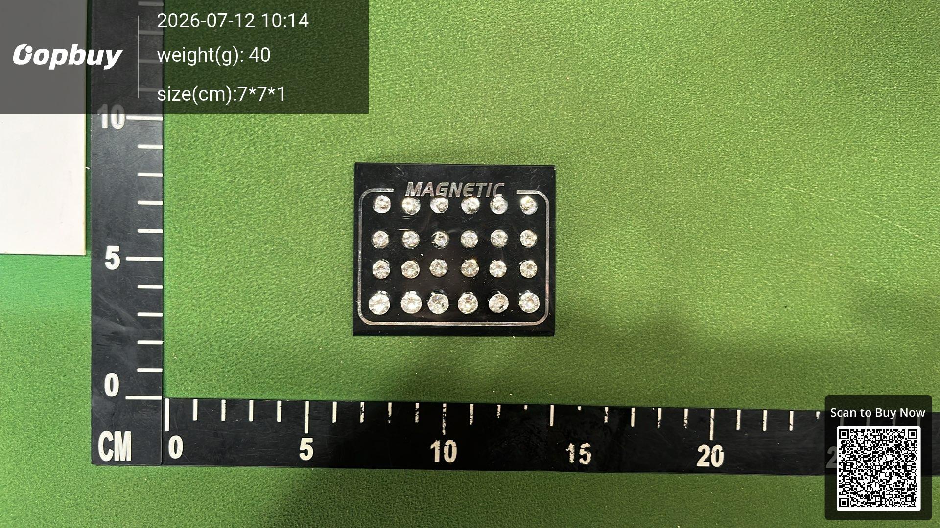 Foto QC 1 de Generic Earrings Magnetic Crystal Silver