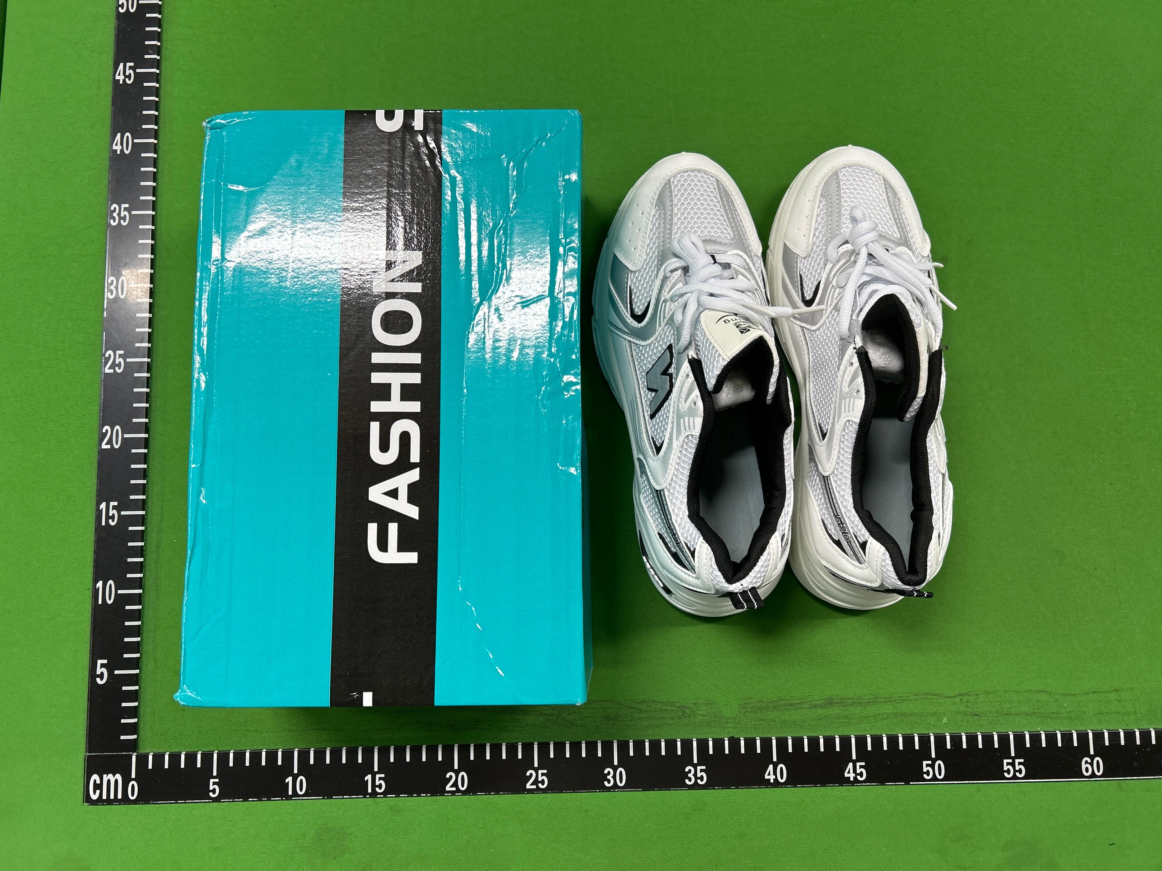 Foto QC 2 de New Balance 530 Retro White Silver Black MR530SG