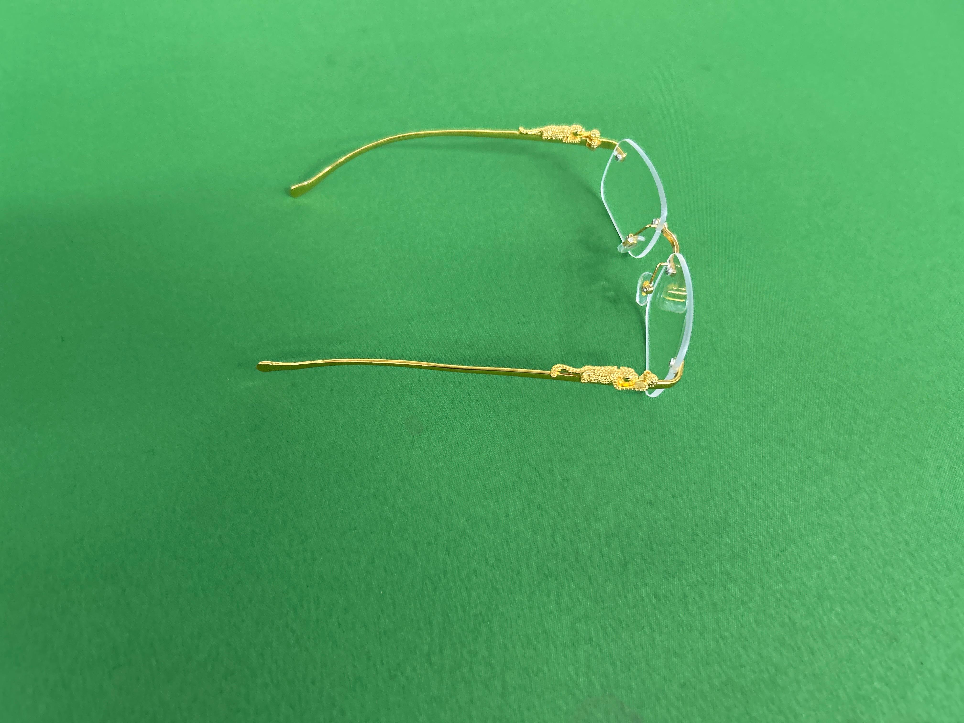 Foto QC 6 de Cartier Panthère Rectangle Metal Sunglasses Gold Purple Gradient (CT0065S-002)