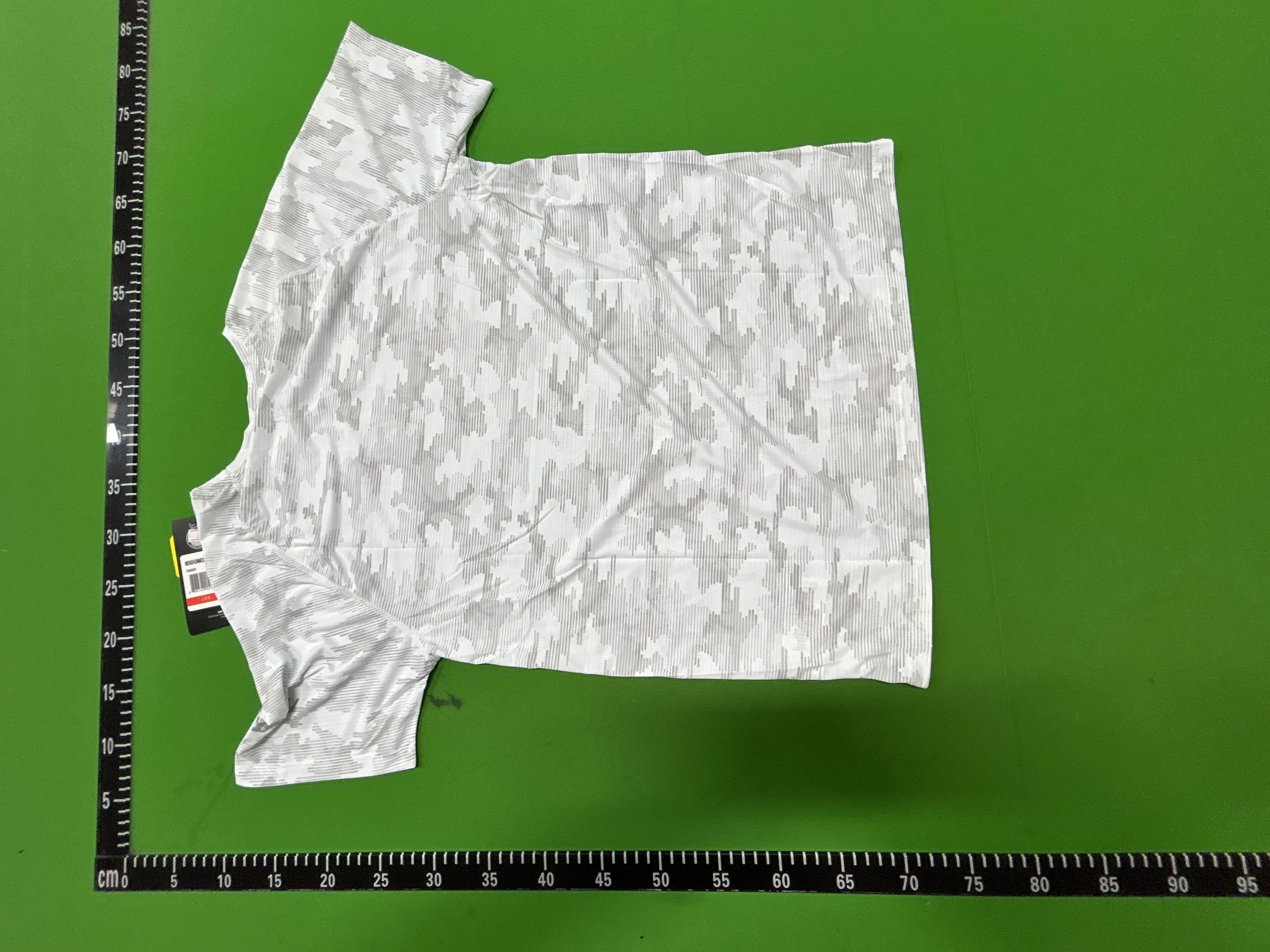 Foto QC 8 de Under Armour Hooded Jacket Windbreaker White