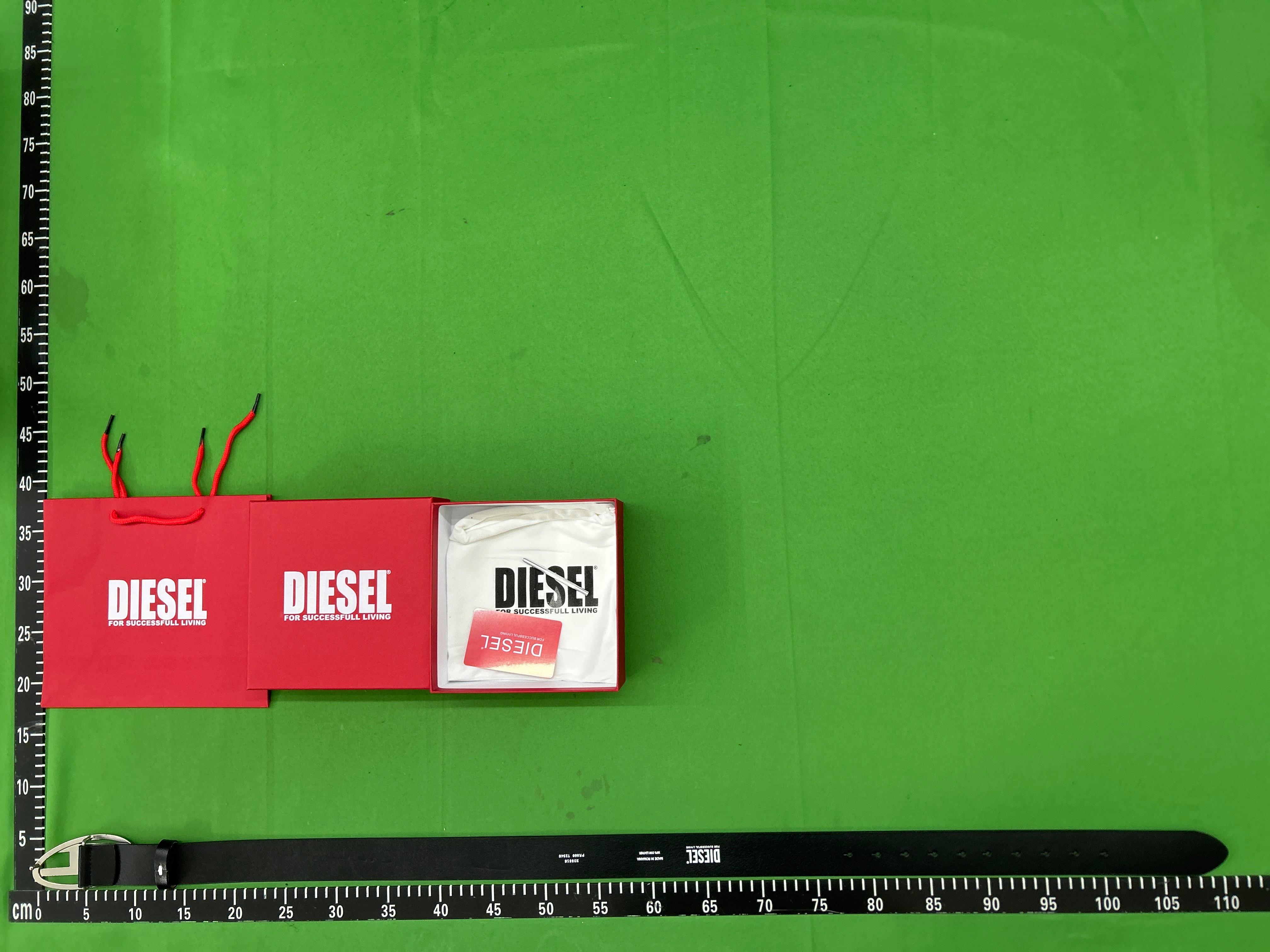 Foto QC 4 de Diesel B-1DR Logo Buckle Belt Black