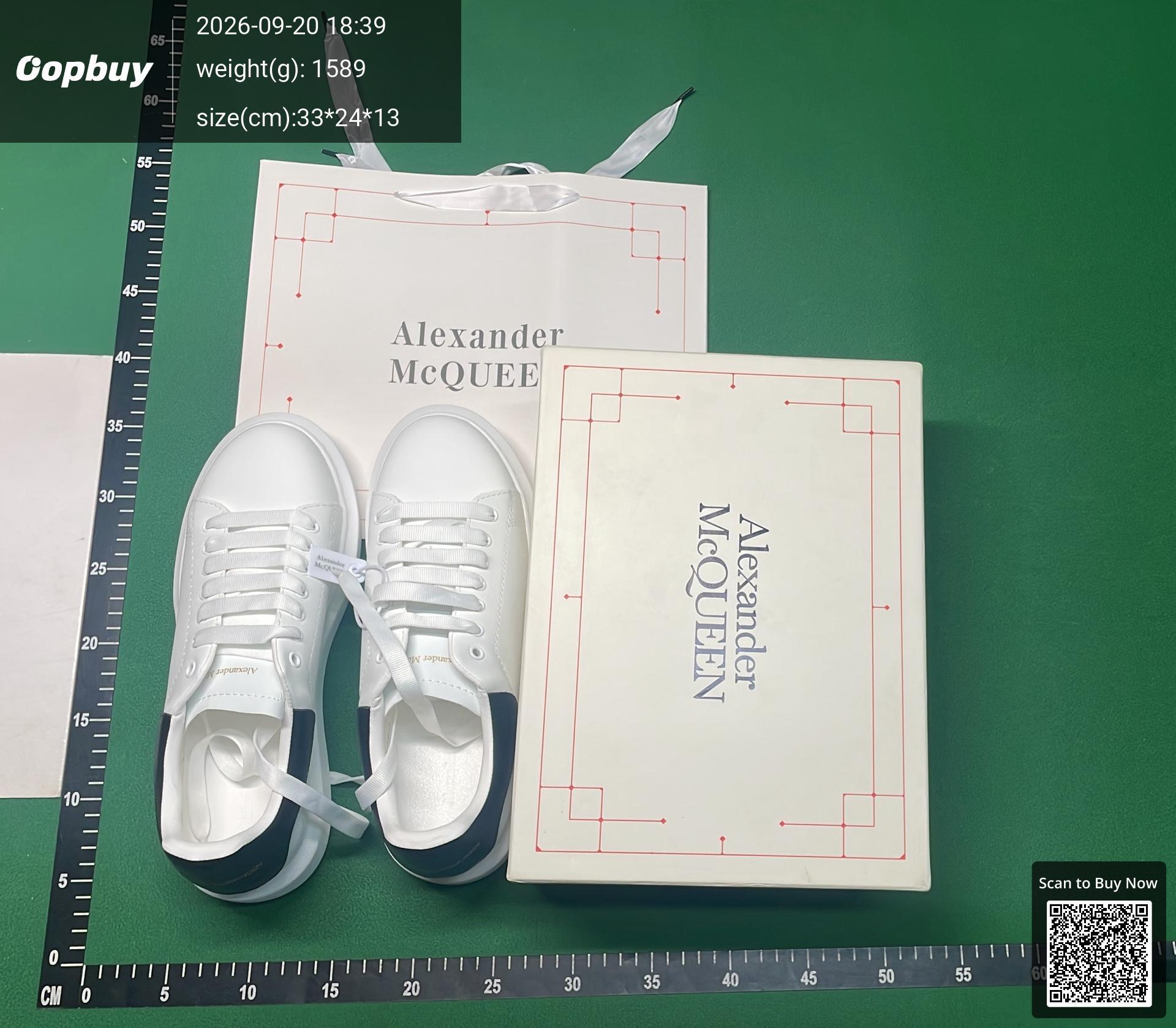Foto QC 1 de Alexander McQueen Oversized Leather Platform Sneakers Triple Black