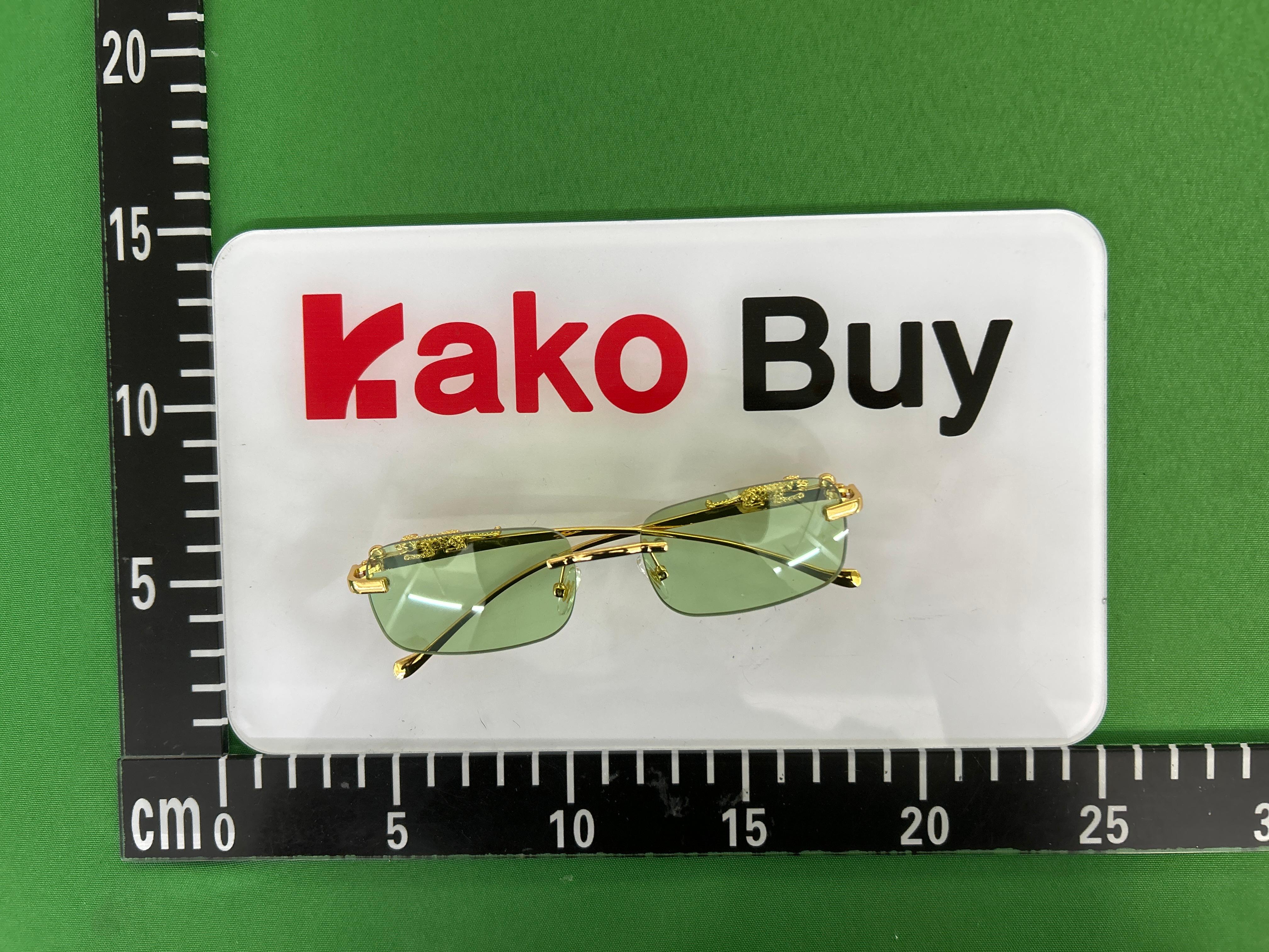 Foto QC 3 de Cartier Panthère Rectangle Metal Sunglasses Gold Purple Gradient (CT0065S-002)