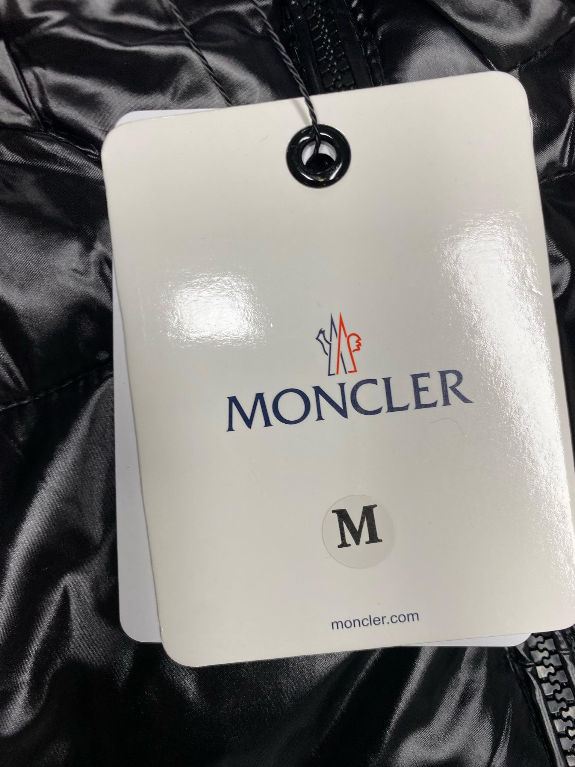 Foto QC 1 de Moncler Puffer Down Jacket Tricolor Black