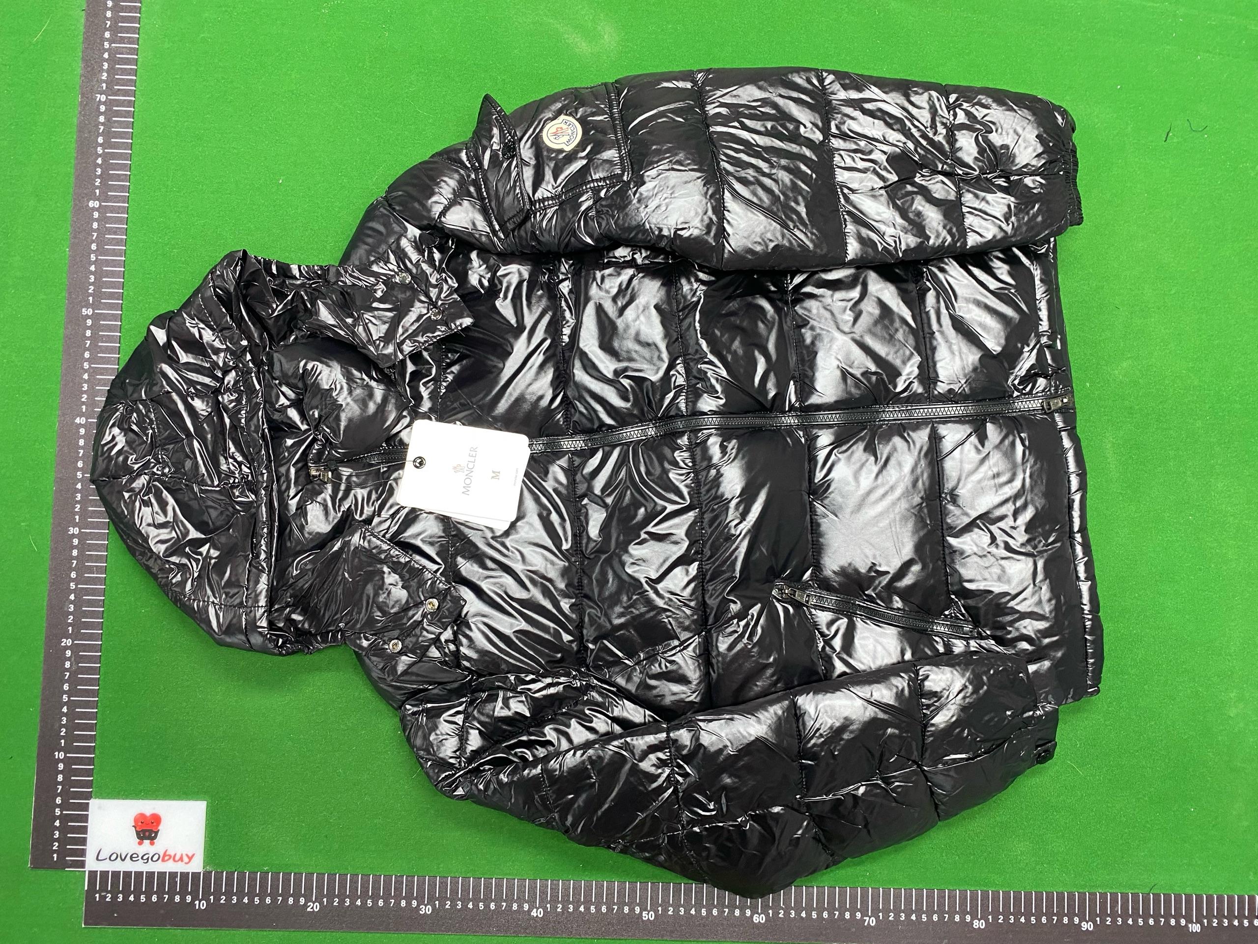 Foto QC 2 de Moncler Puffer Down Jacket Tricolor Black