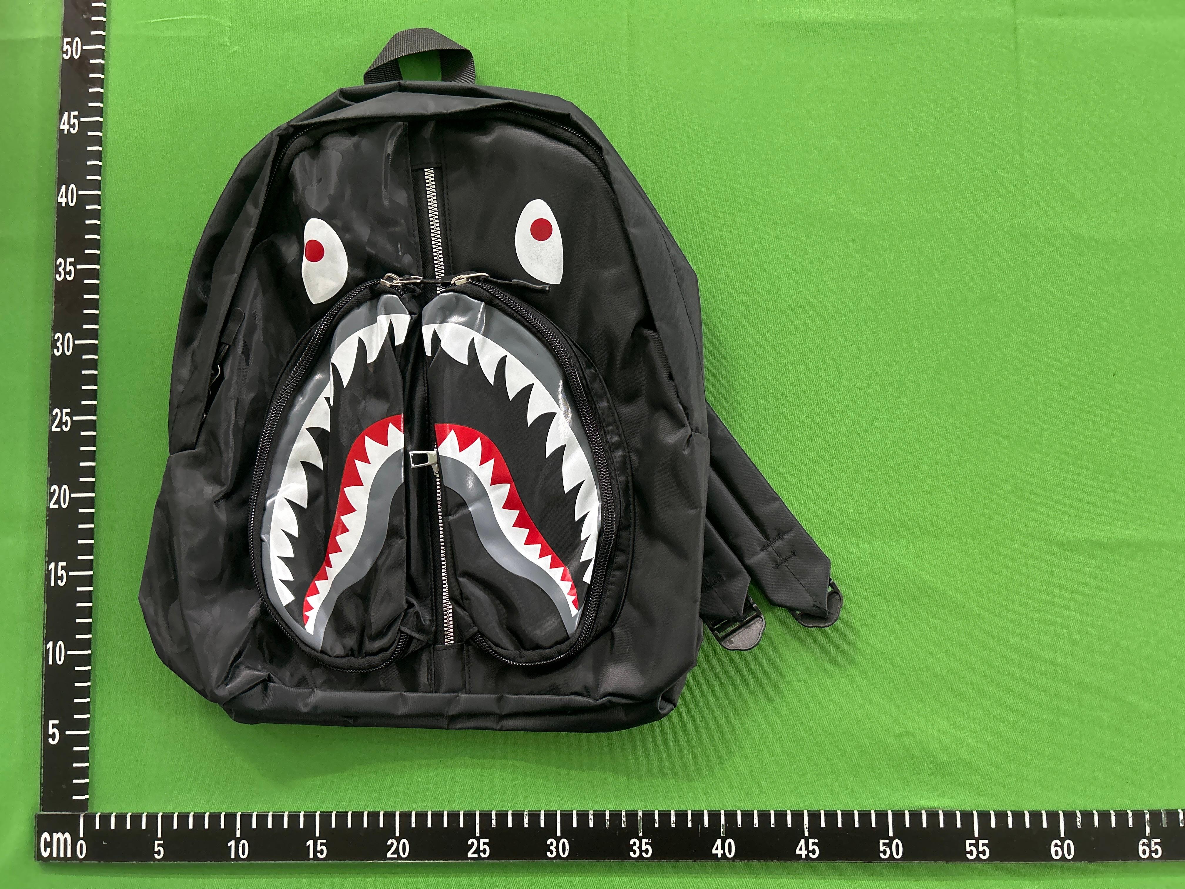 Foto QC 3 de Other Shark Graffiti Backpack Blue Camouflage