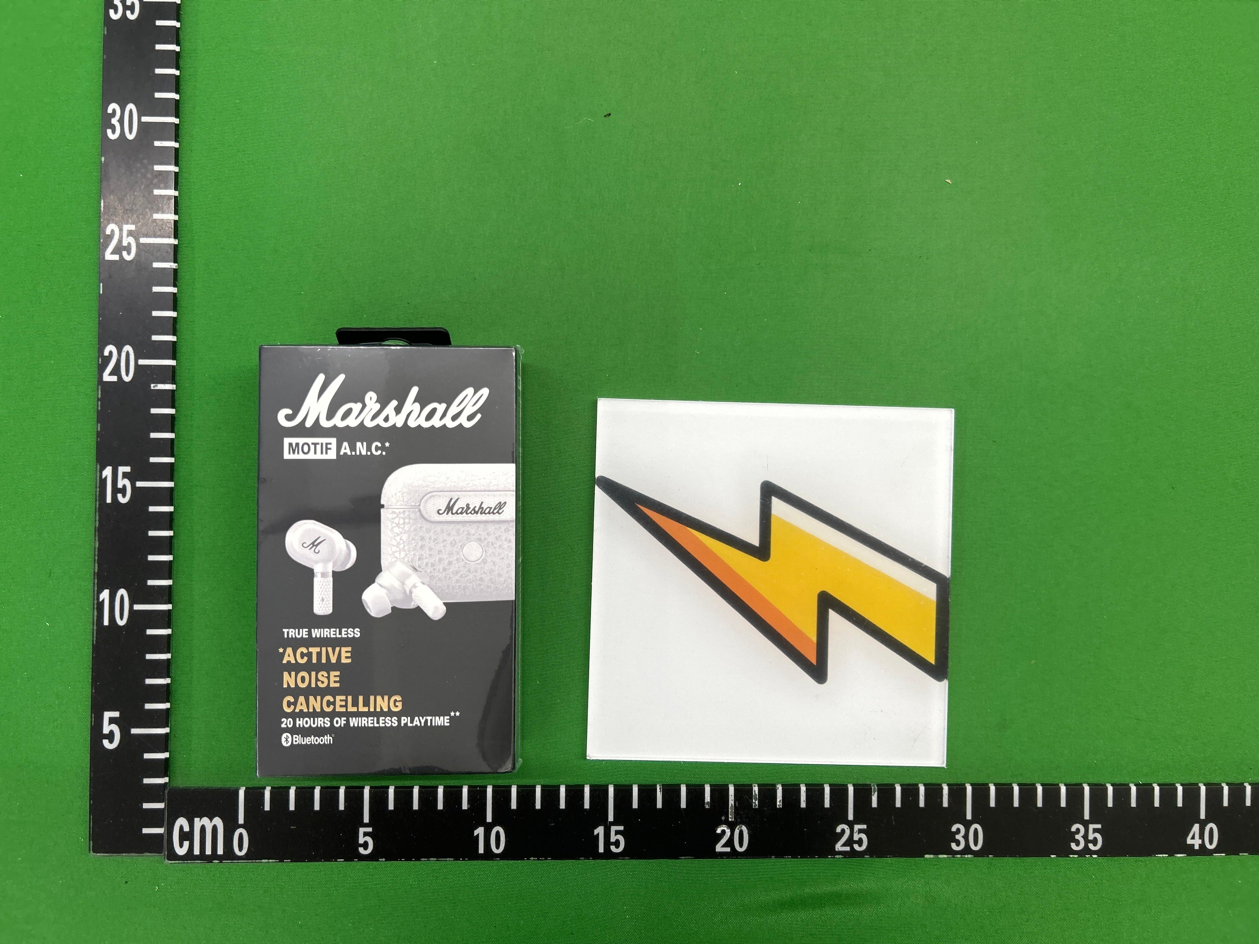 Foto QC 1 de Marshall Leather Wireless Earbuds for Universal White