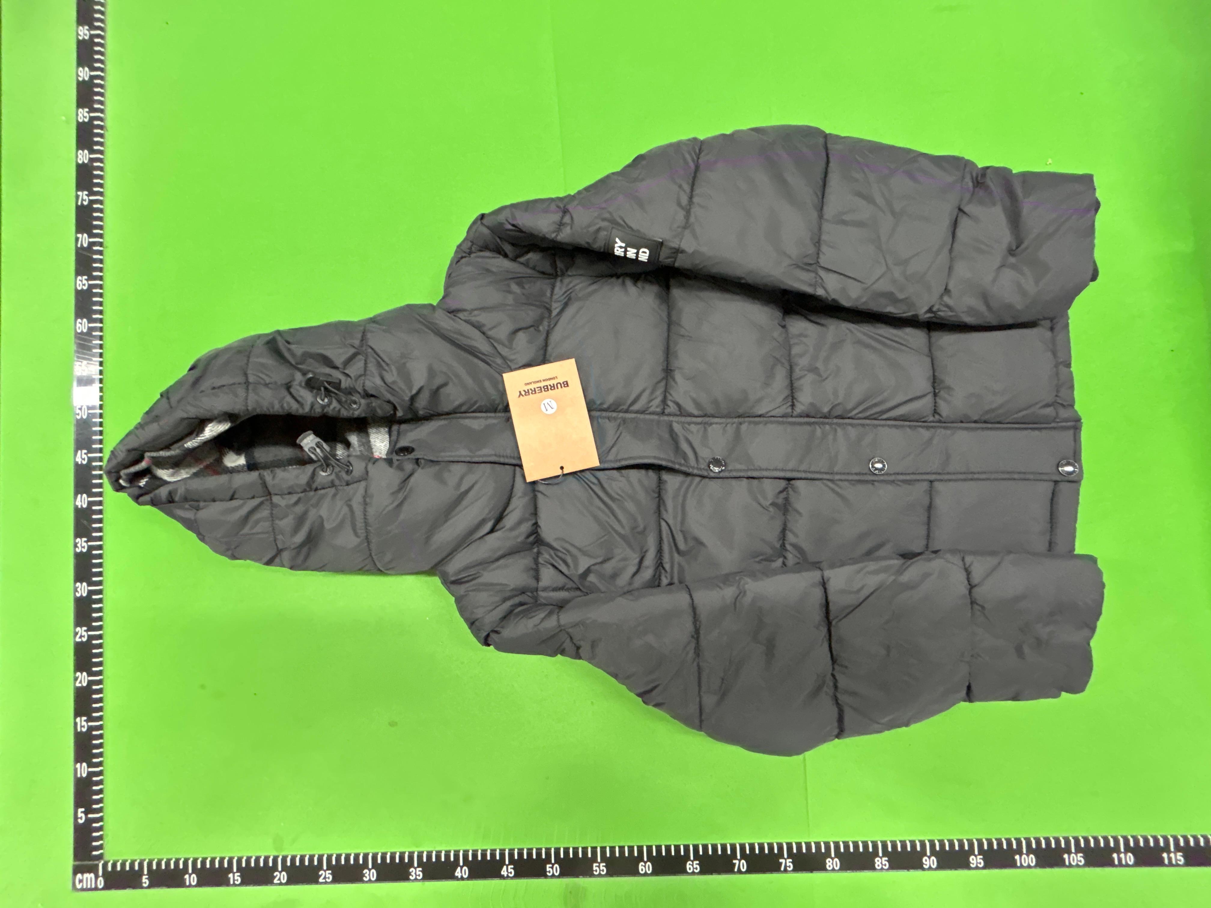 Foto QC 8 de Burberry London England Down Puffer Jacket Check Lining Black