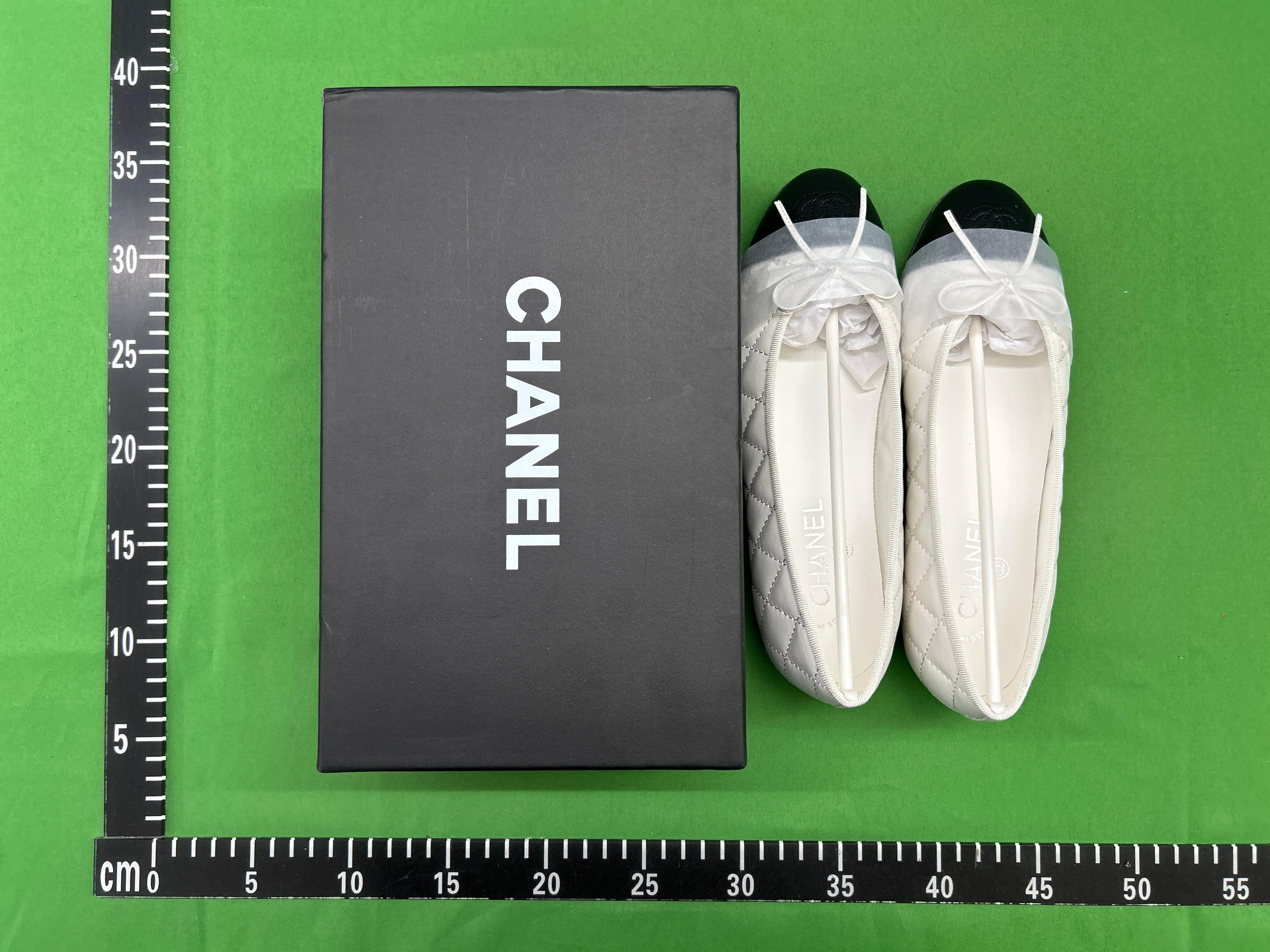 Foto QC 2 de Chanel Ballerinas Leather CC Logo Bow Beige WW12