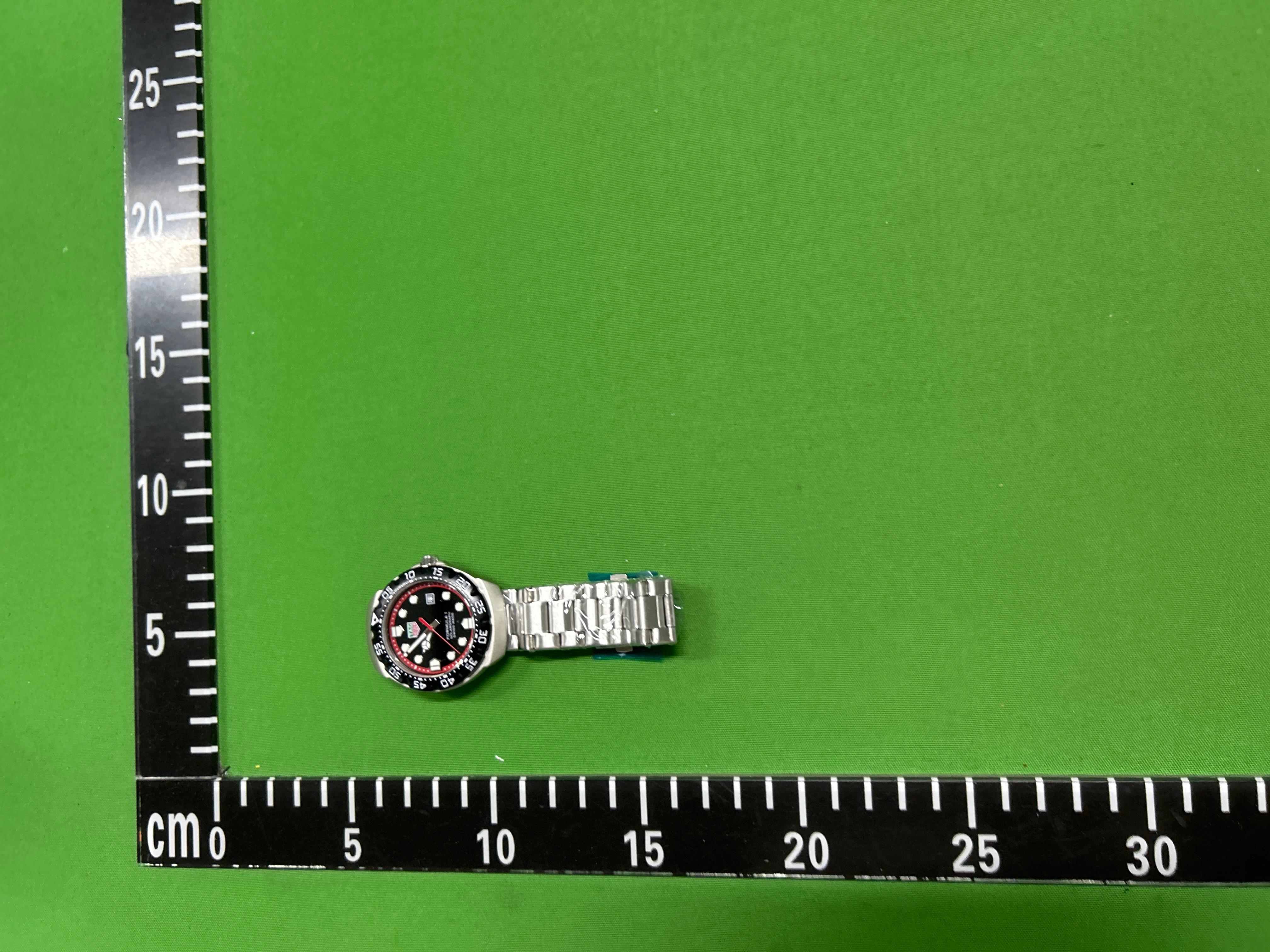 Foto QC 1 de TAG Heuer x Kith Formula 1 Solargraph WA121P.BA0023