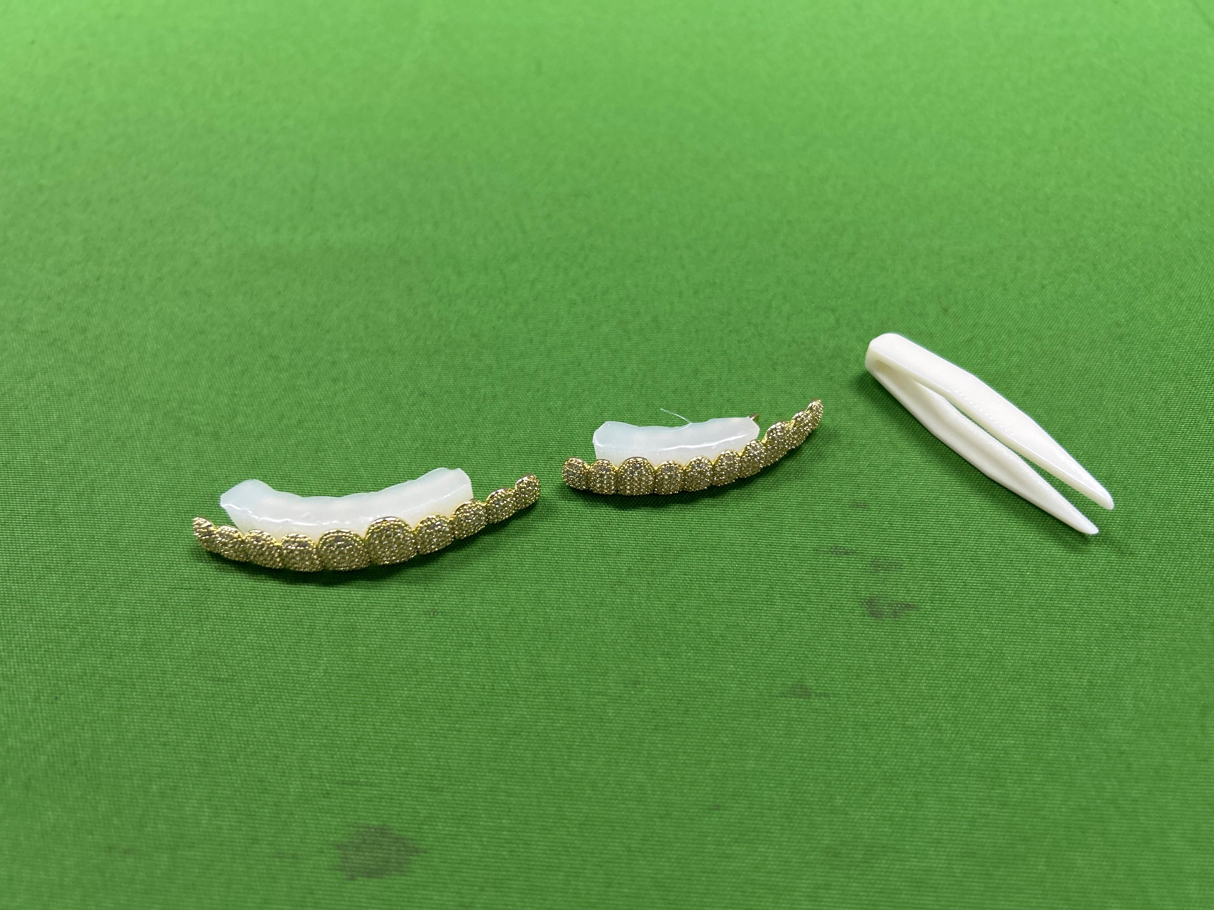 Foto QC 4 de Unbranded Grillz Metal Cubic Zirconia Silver