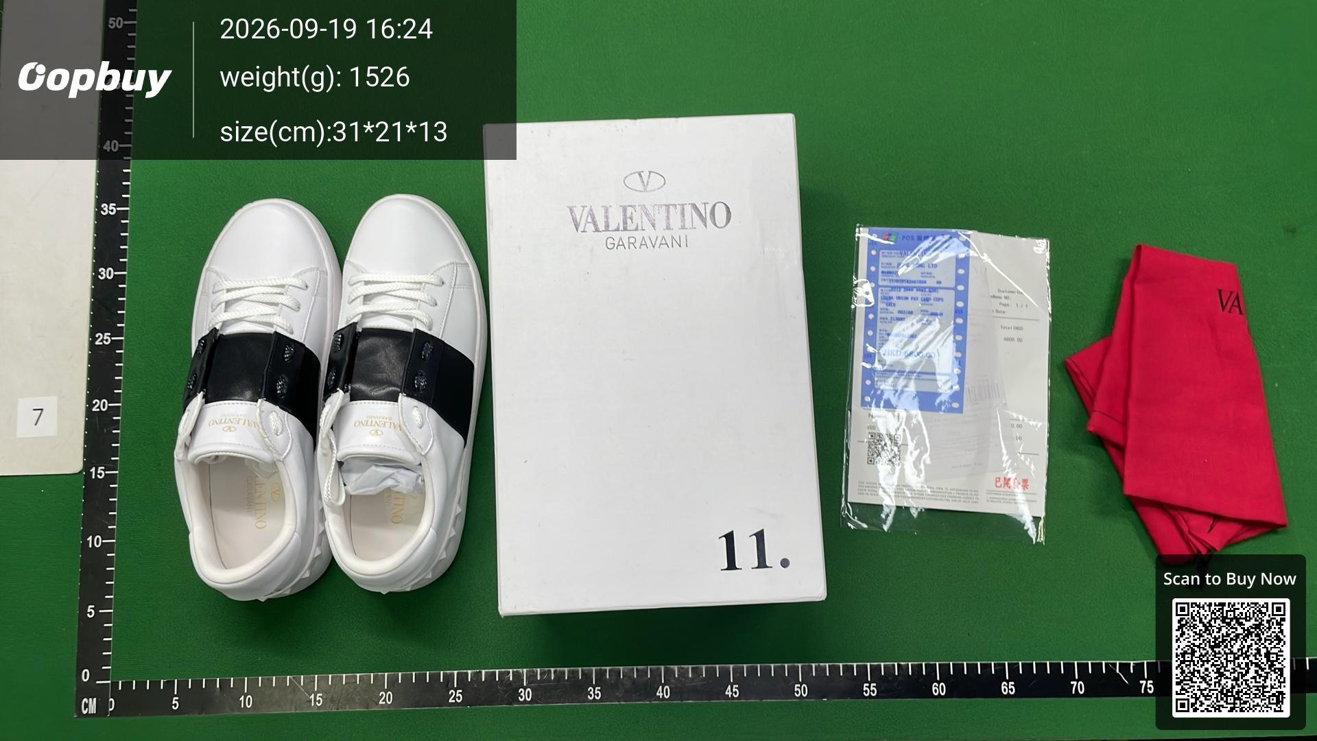 Foto QC 7 de Valentino Rockstud Untitled Low Triple Black 7Y2S0931BXE-0NO