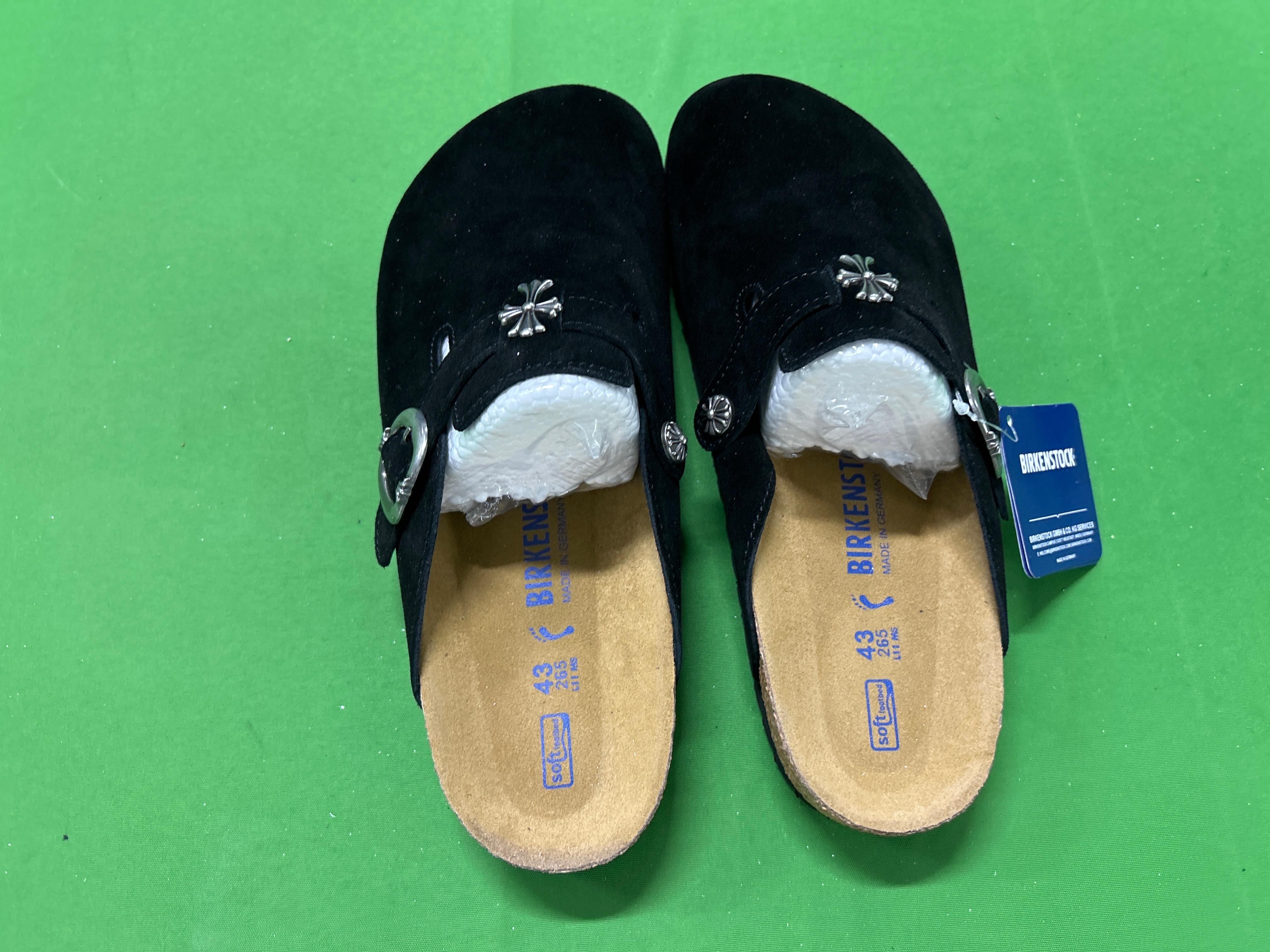Foto QC 3 de Chrome Hearts Boston Suede Clogs Birkenstock Collaboration Cross Patch Black