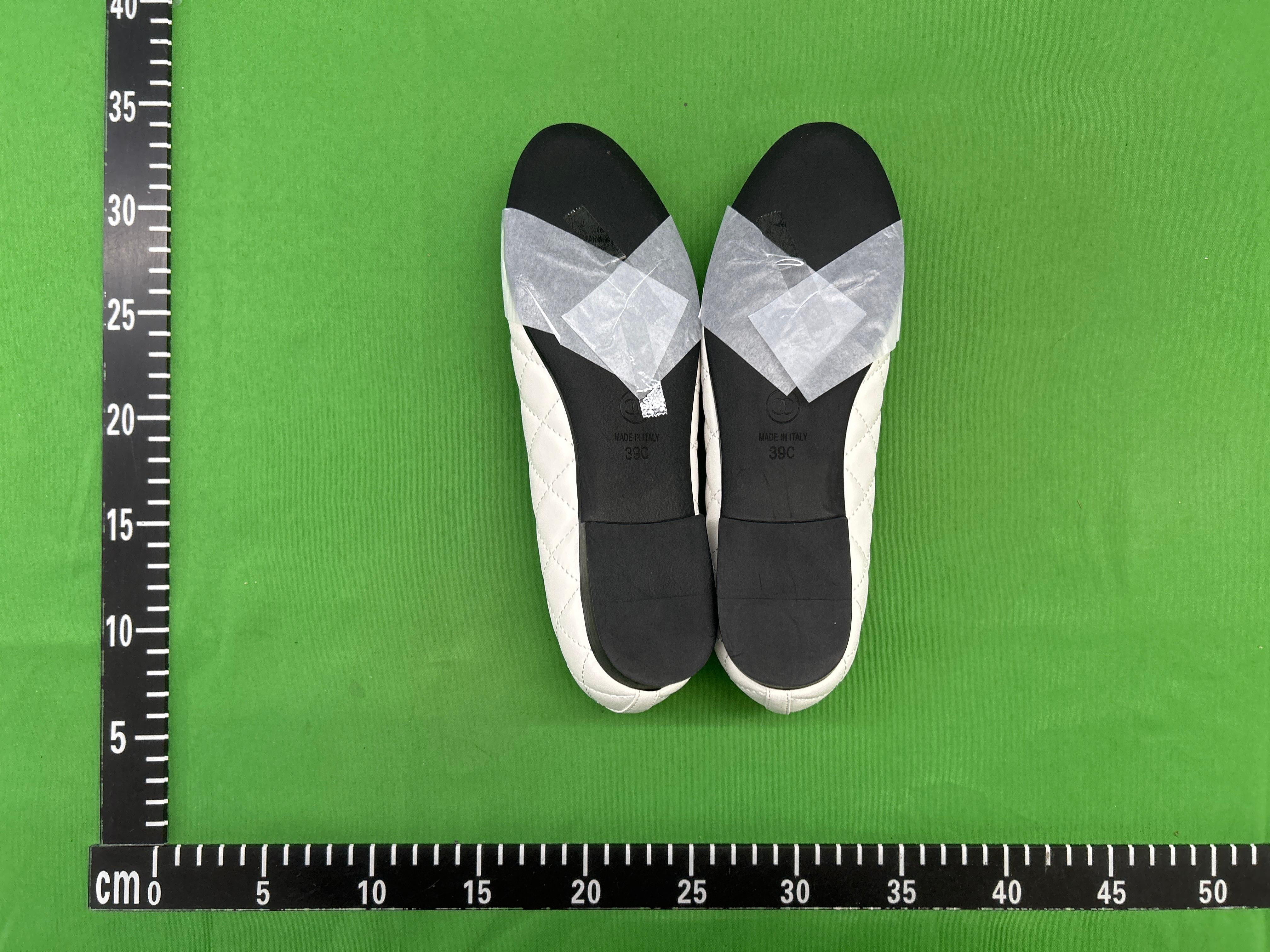 Foto QC 6 de Chanel Ballerinas Leather CC Logo Bow Beige WW12