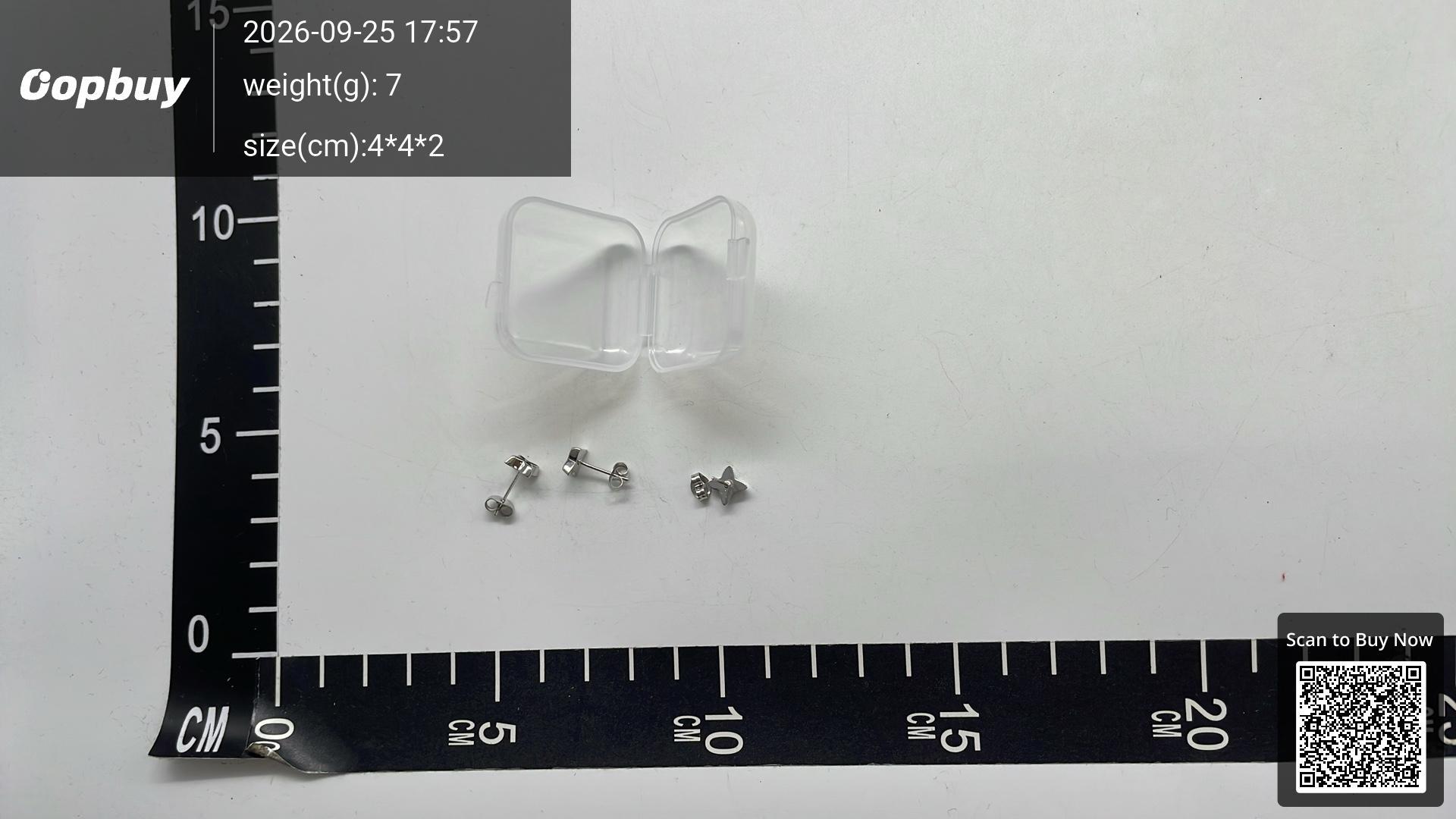 Foto QC 6 de Louis Vuitton Stud Earrings Metal Strass Silver