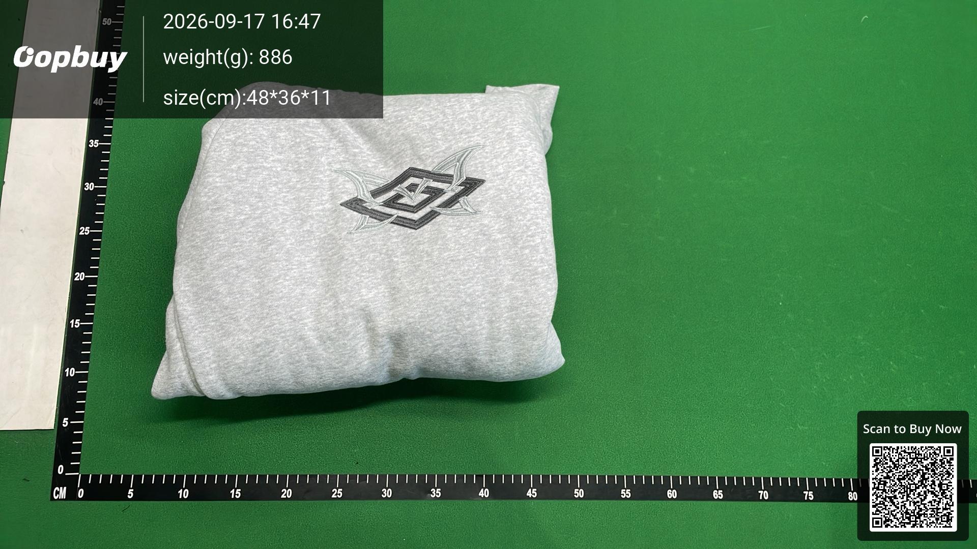 Foto QC 4 de Mertra Heavyweight Embroidered Zip Sweater Cream