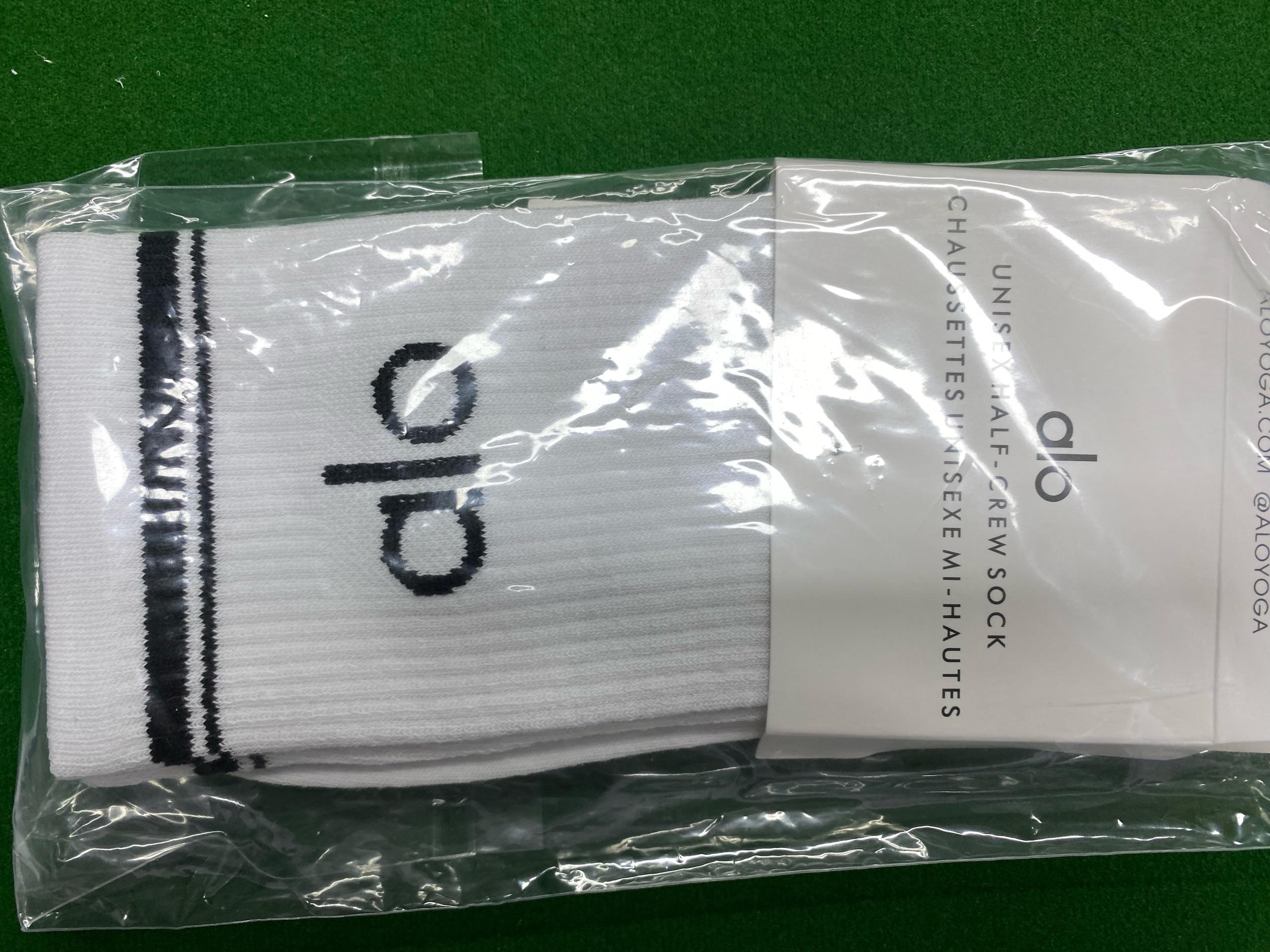 Foto QC 7 de Alo Half-Crew Crew Socks Ribbed Pink