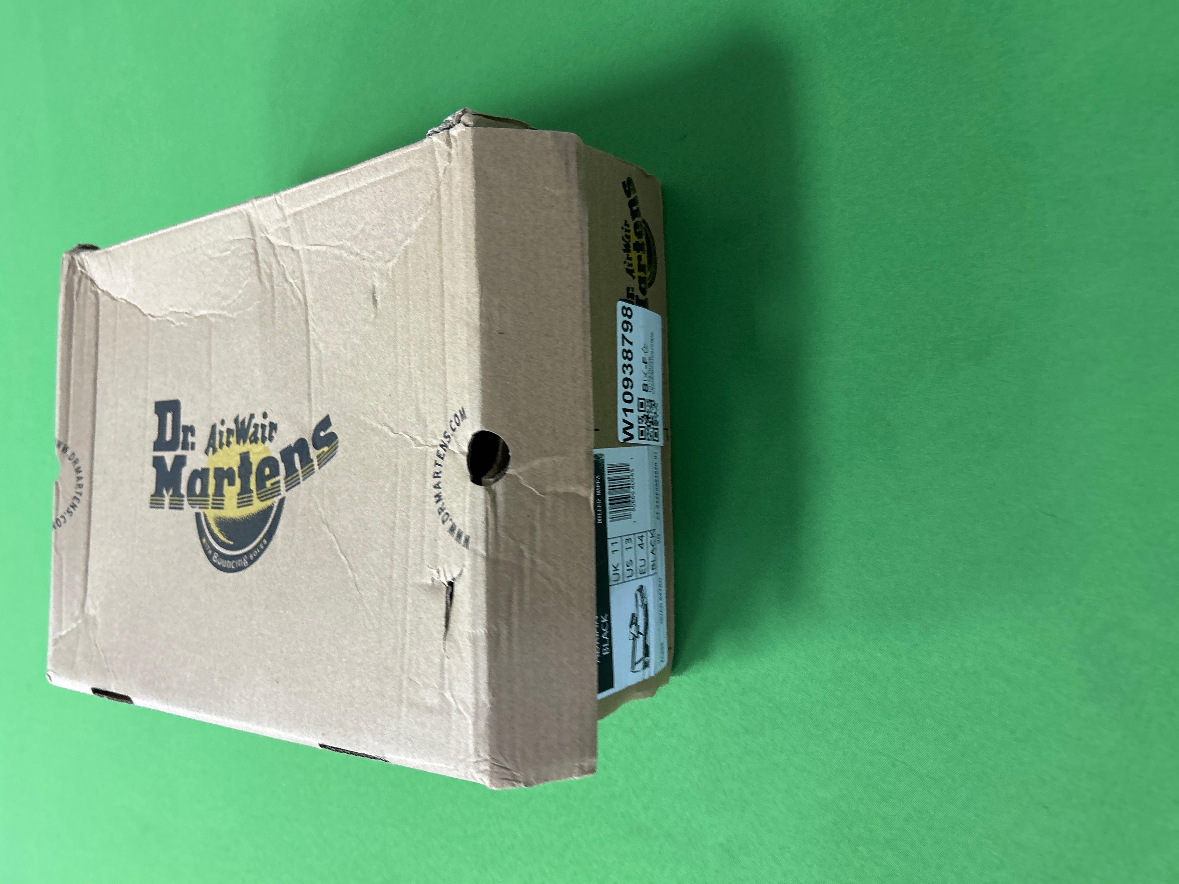 Foto QC 8 de Dr. Martens Adrian Leather Tassel Loafers Yellow Stitching