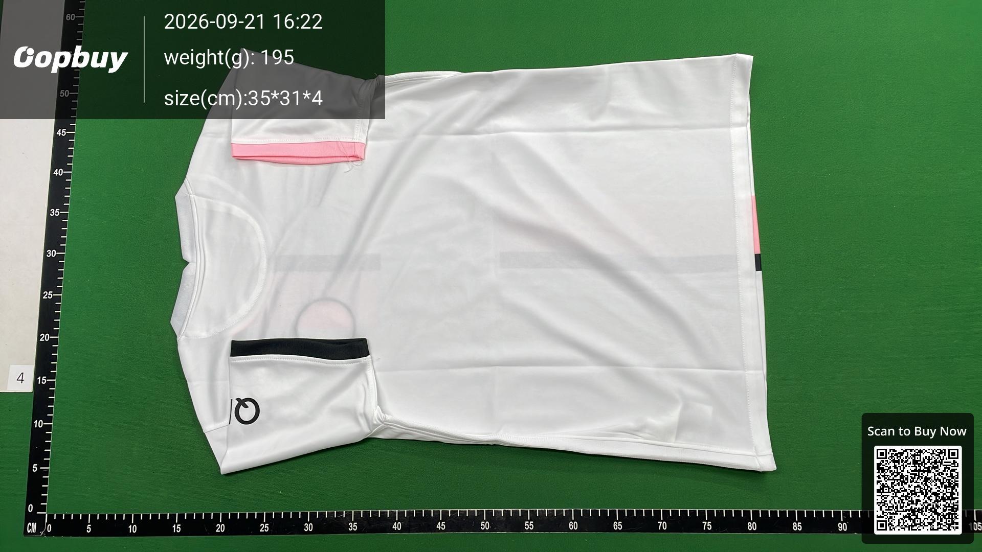 Foto QC 3 de KOCHÉ x Puma x AC Milan 2022/23 Fourth Pixel Jersey Black Red