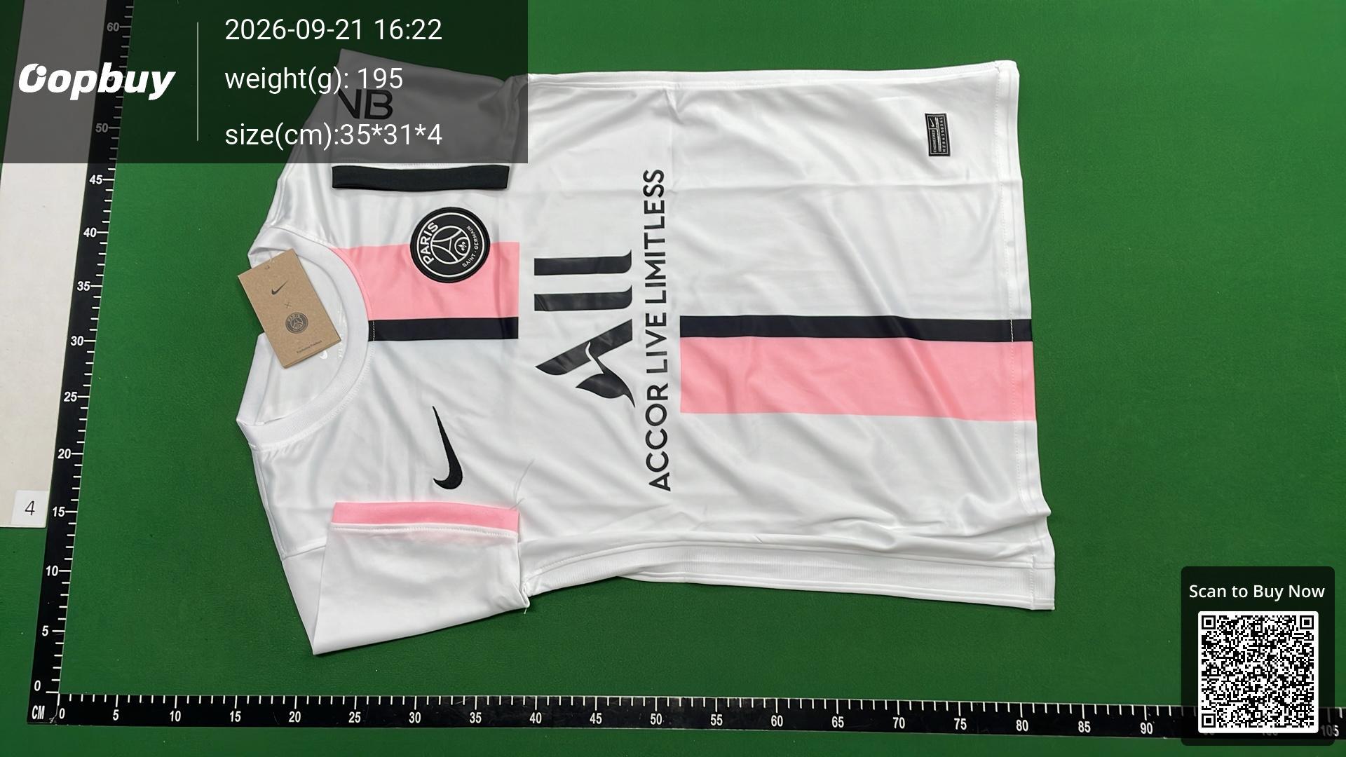Foto QC 2 de KOCHÉ x Puma x AC Milan 2022/23 Fourth Pixel Jersey Black Red