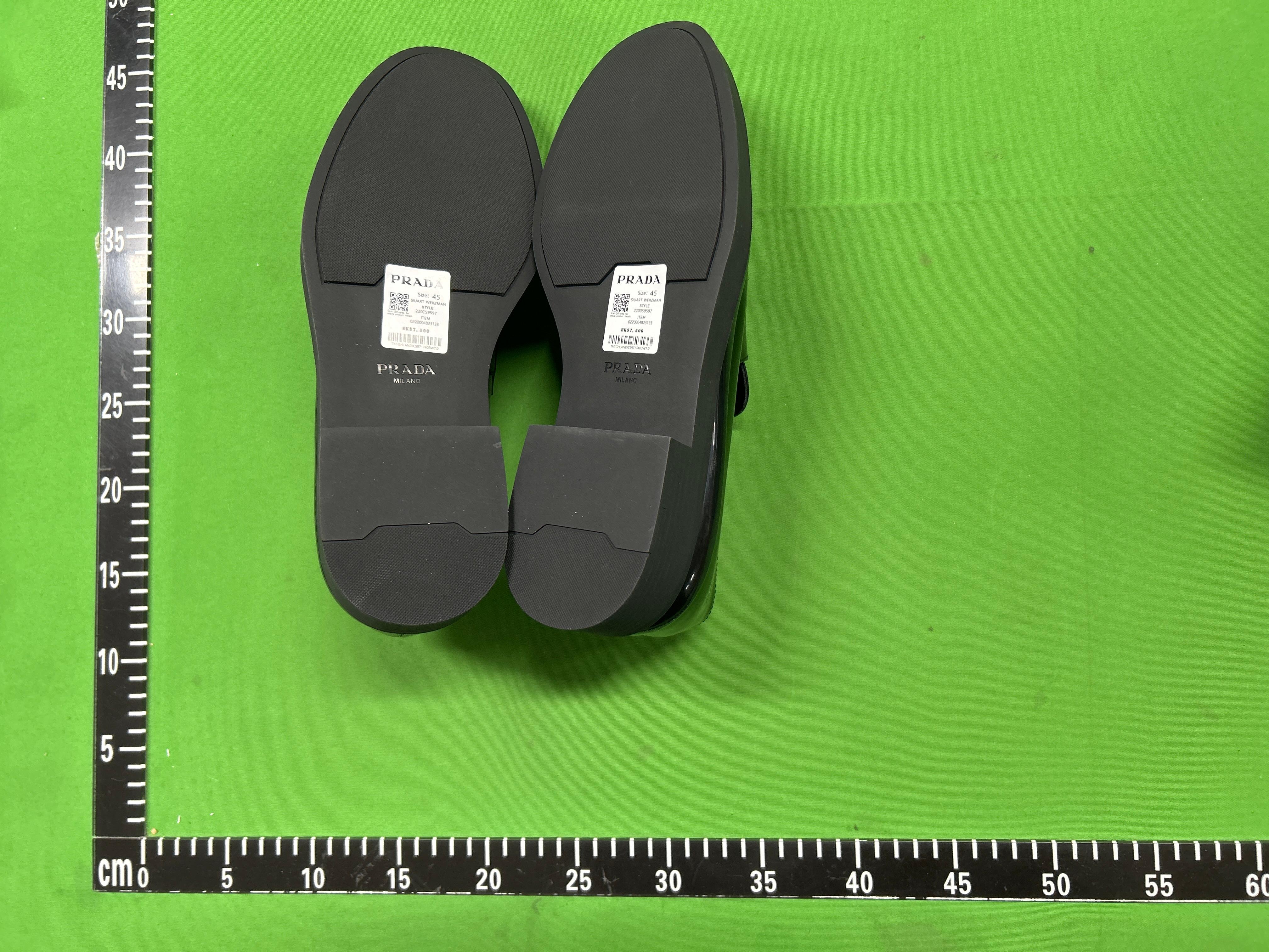 Foto QC 7 de Prada Loafers Brushed Leather Platform Triangle Logo Black