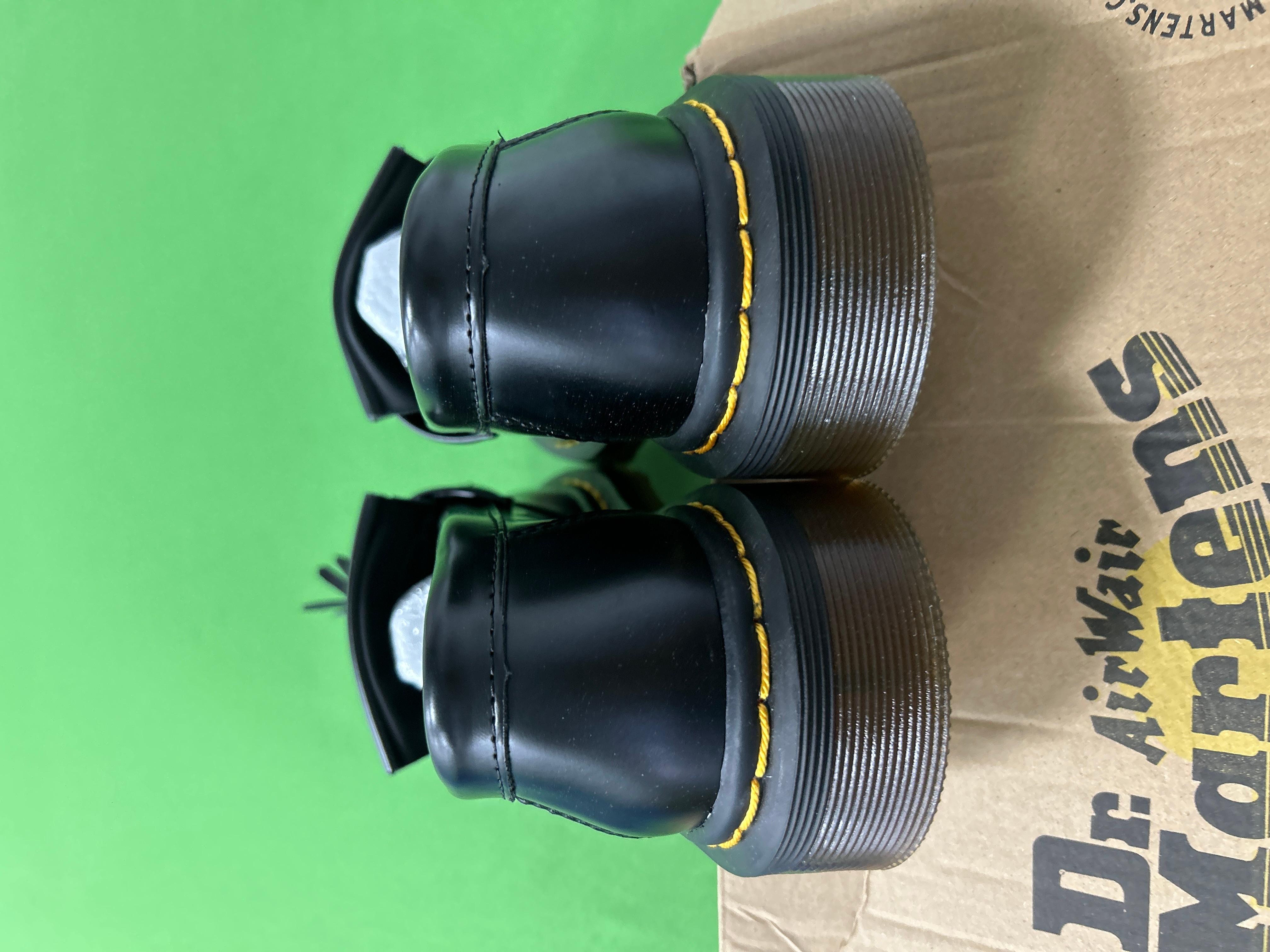 Foto QC 5 de Dr. Martens Adrian Leather Tassel Loafers Yellow Stitching
