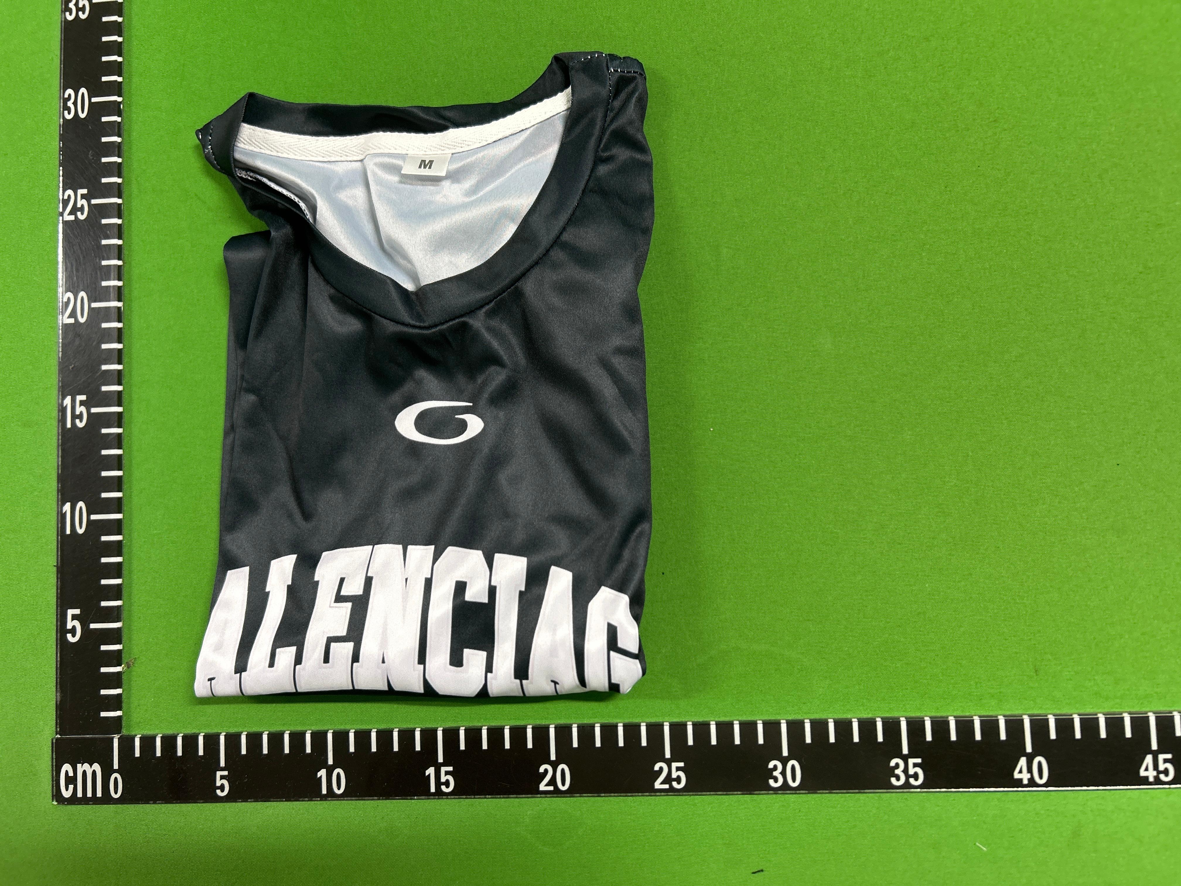 Foto QC 1 de Balenciaga T-shirt Arched Logo 01 Black