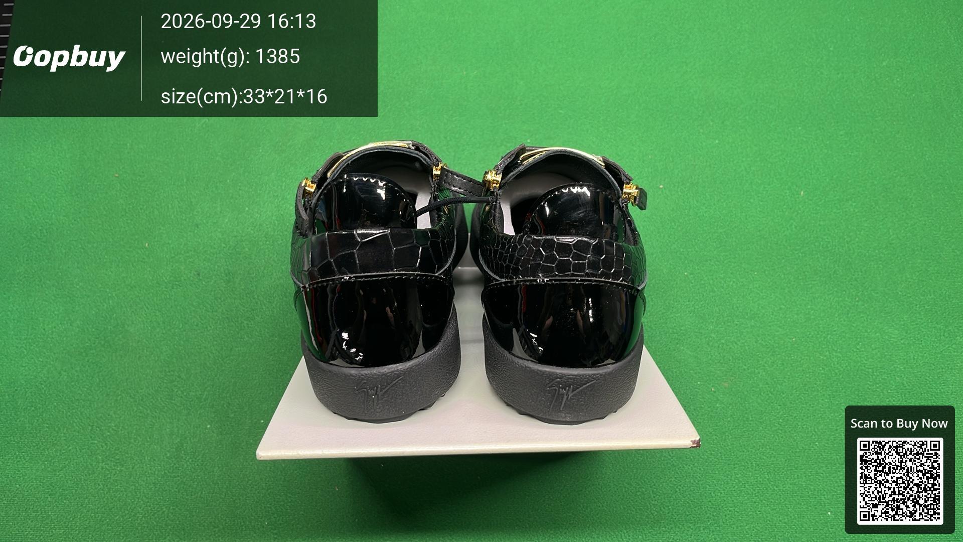 Foto QC 3 de Giuseppe Zanotti Frankie Leather Low Top Sneakers Black Patent Gold Zips