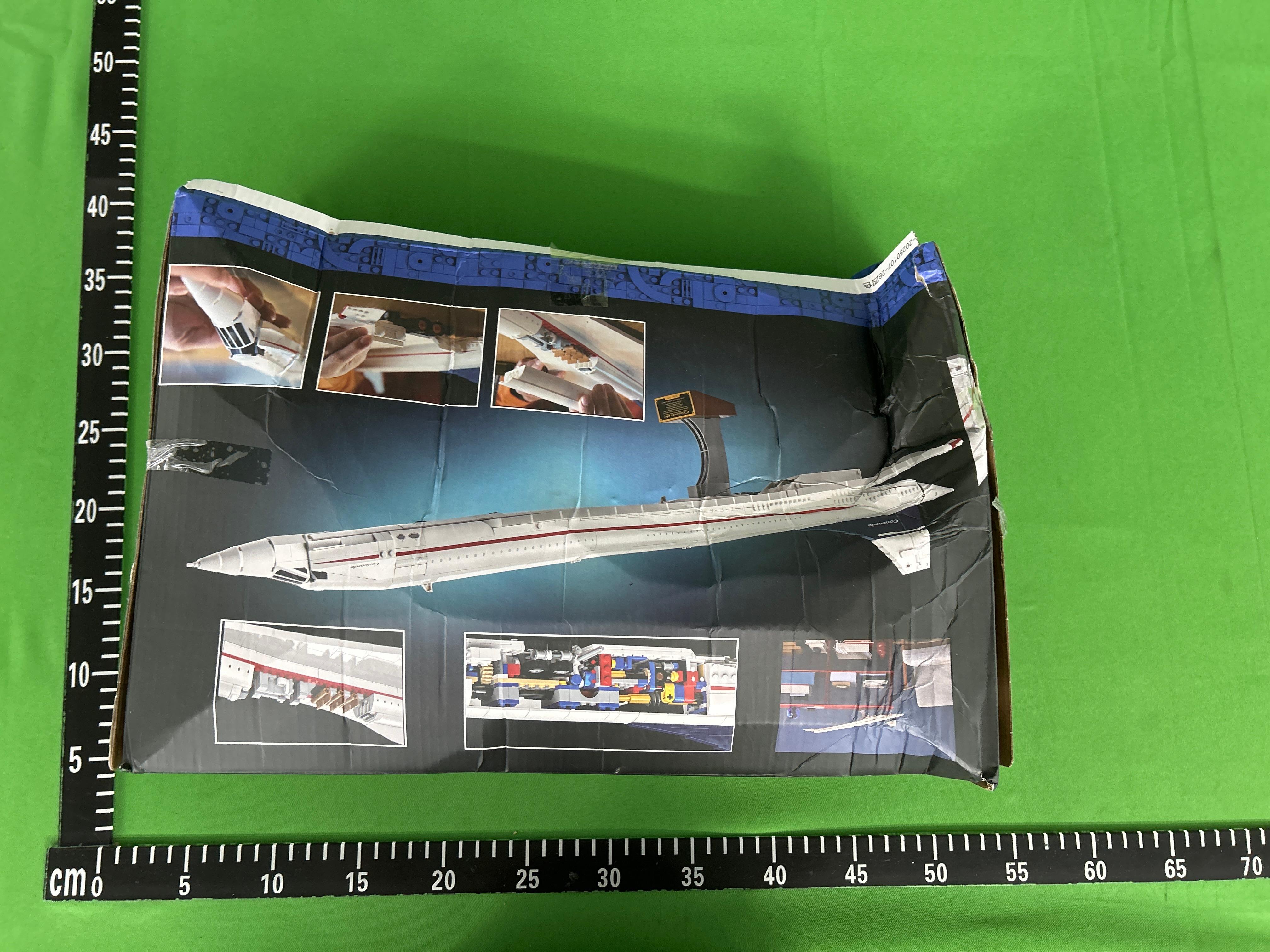 Foto QC 2 de LEGO Porsche 911 RSR Technic Building Set
