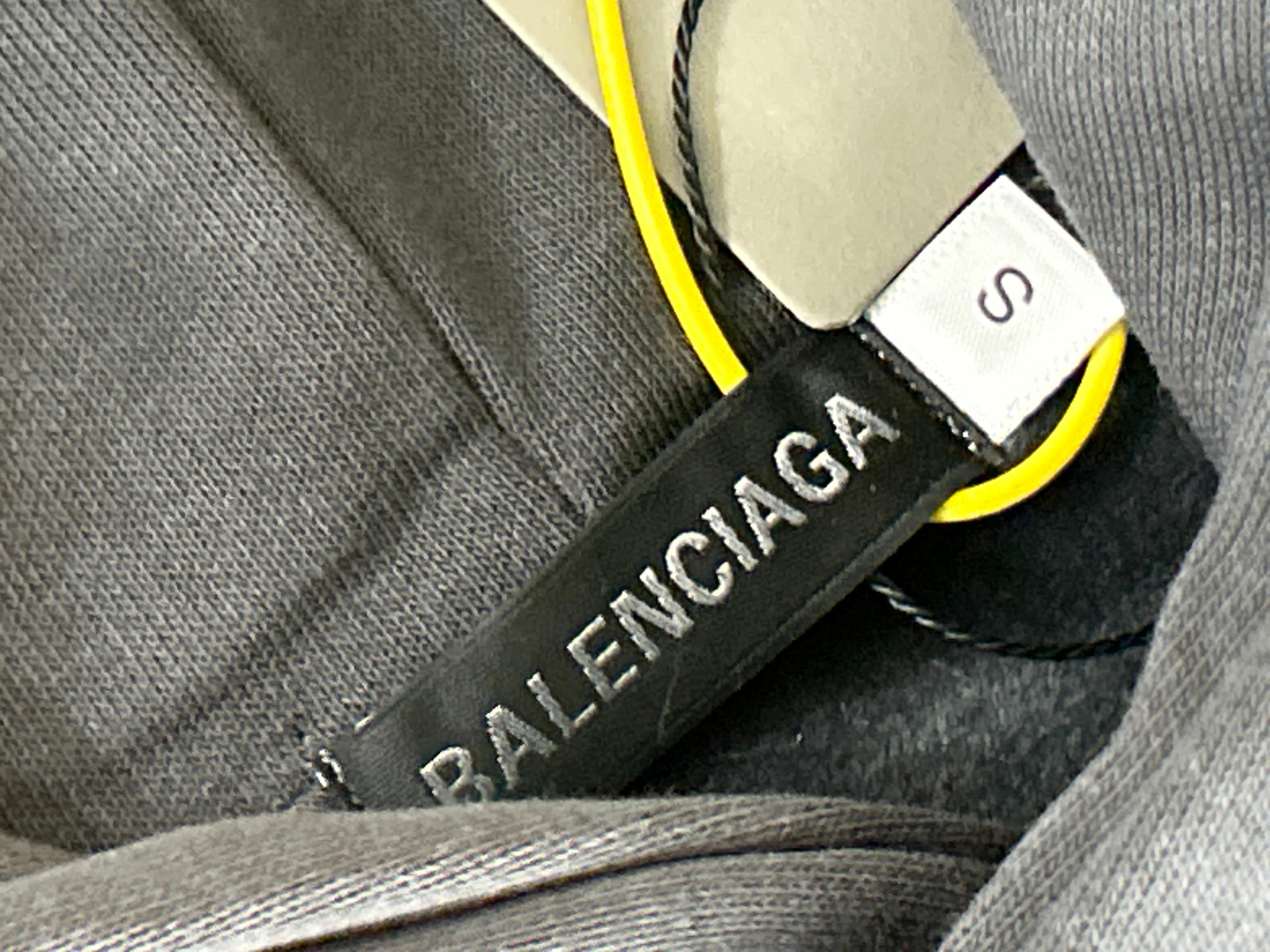 Foto QC 6 de Balenciaga Hoodie BB Spray Paint Logo White
