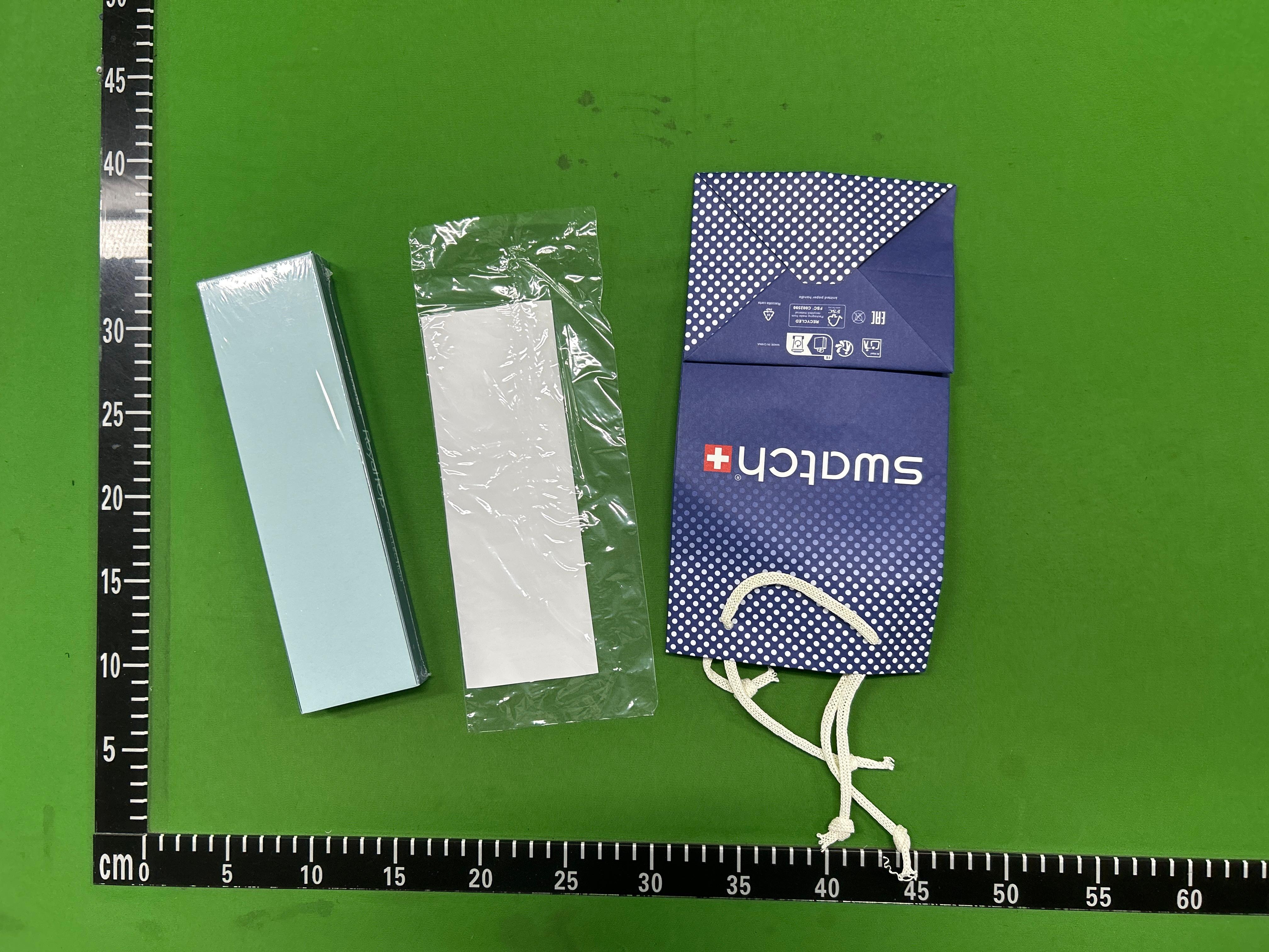 Foto QC 4 de Swatch x Audemars Piguet Royal Pop Làn Ba SSX03L100N