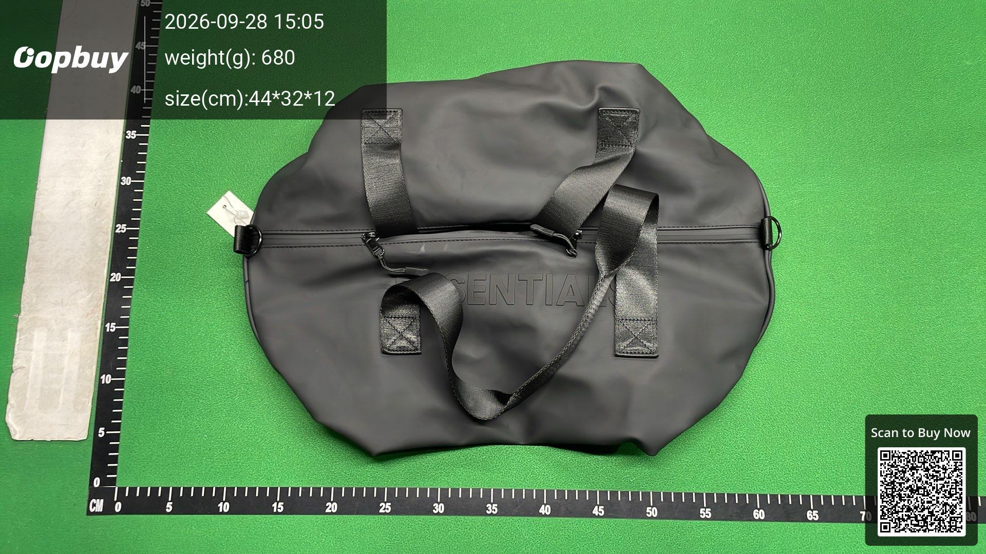 Foto QC 1 de Fear of God Essentials Duffel Bag Large Tan