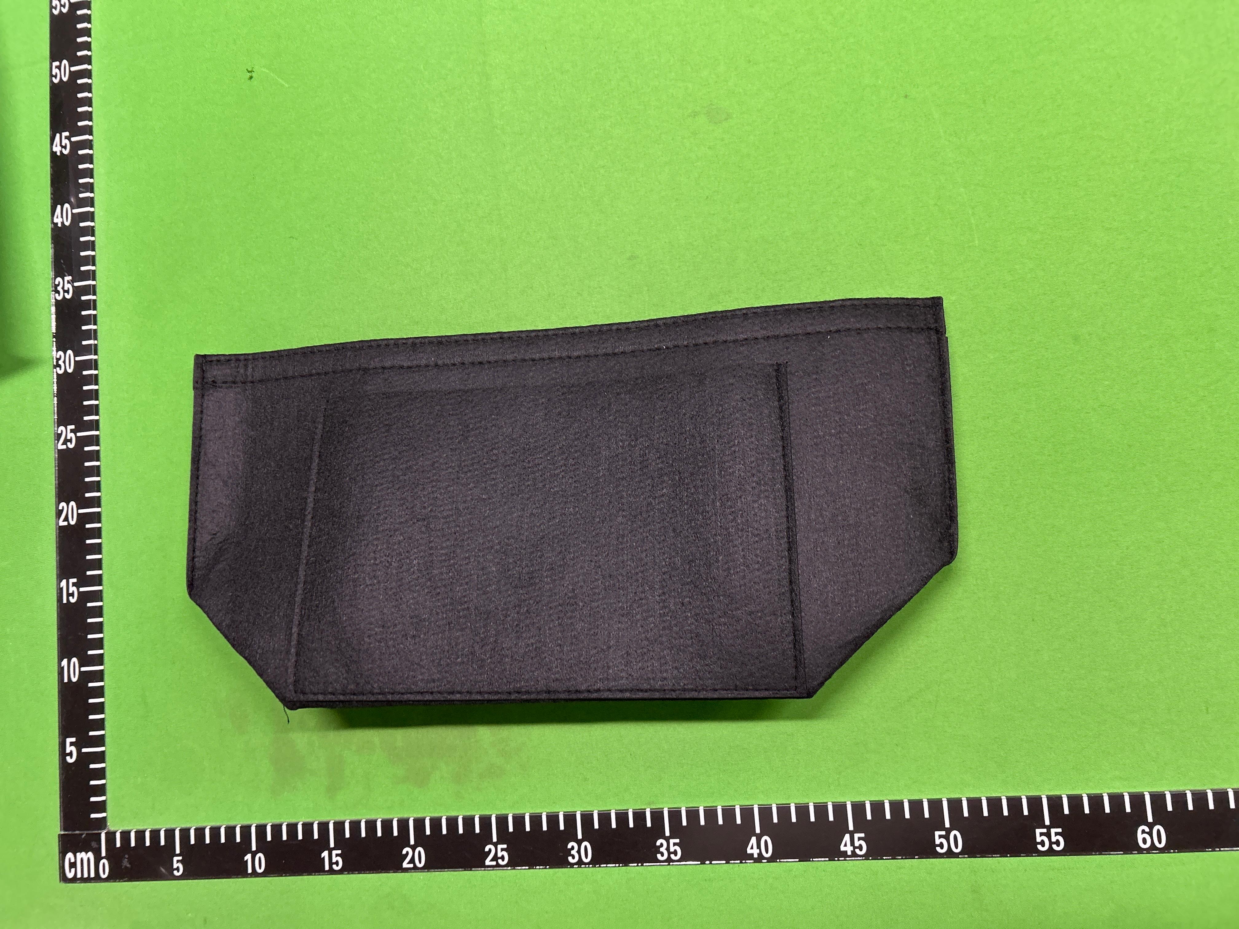 Foto QC 8 de Longchamp Felt Bag Organizer Red