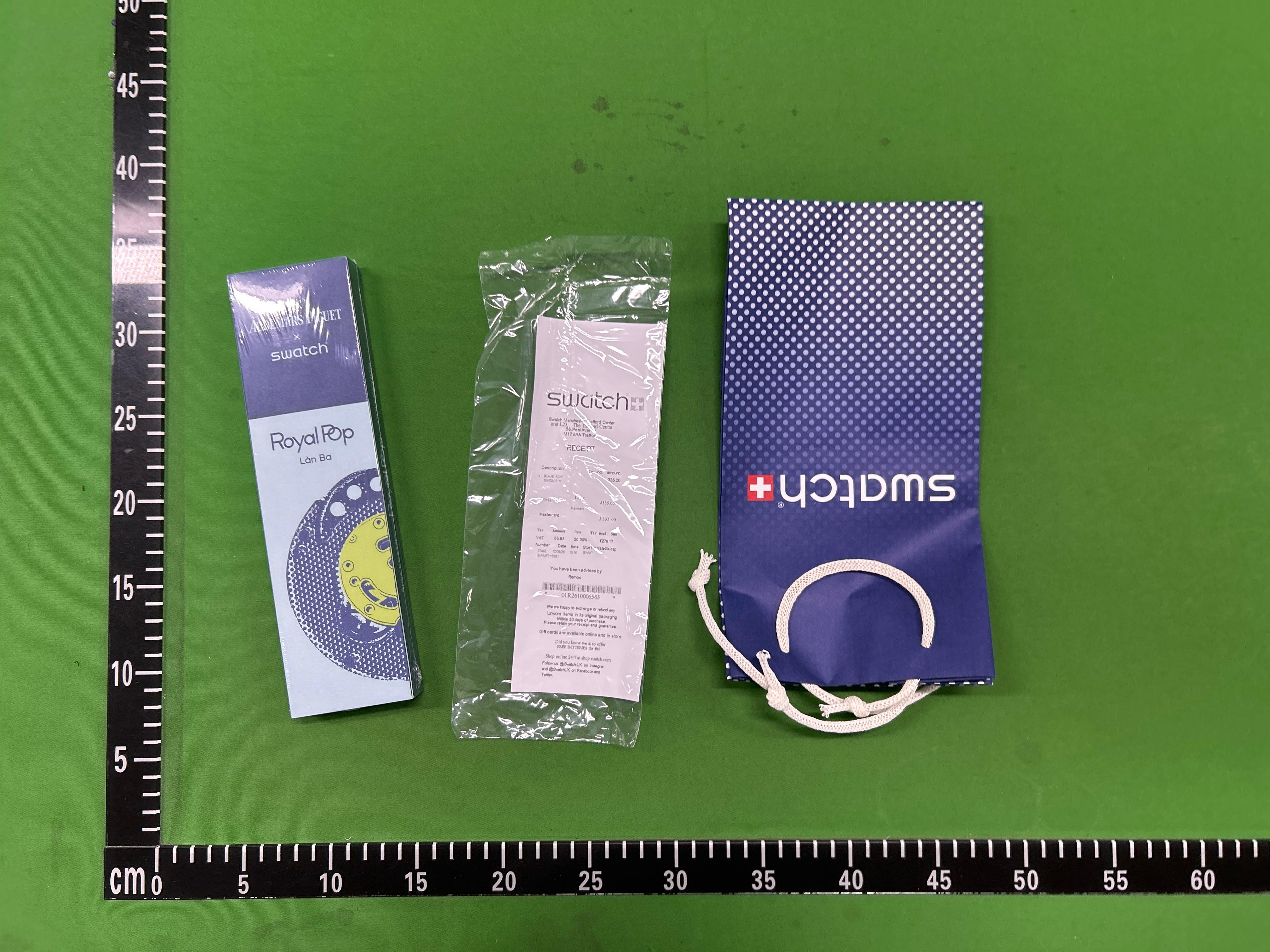 Foto QC 3 de Swatch x Audemars Piguet Royal Pop Làn Ba SSX03L100N