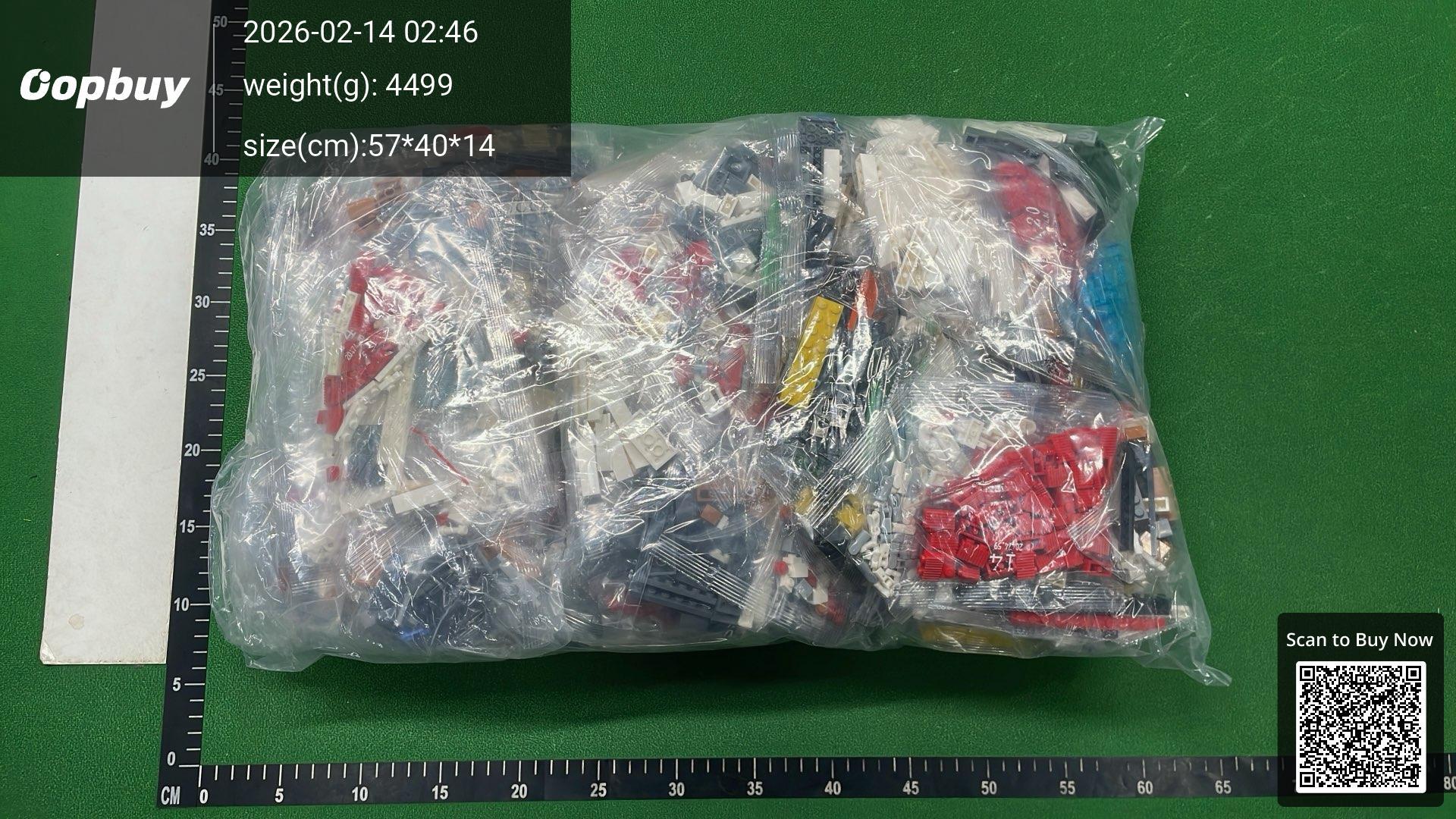 Foto QC 4 de LEGO Porsche 911 RSR Technic Building Set