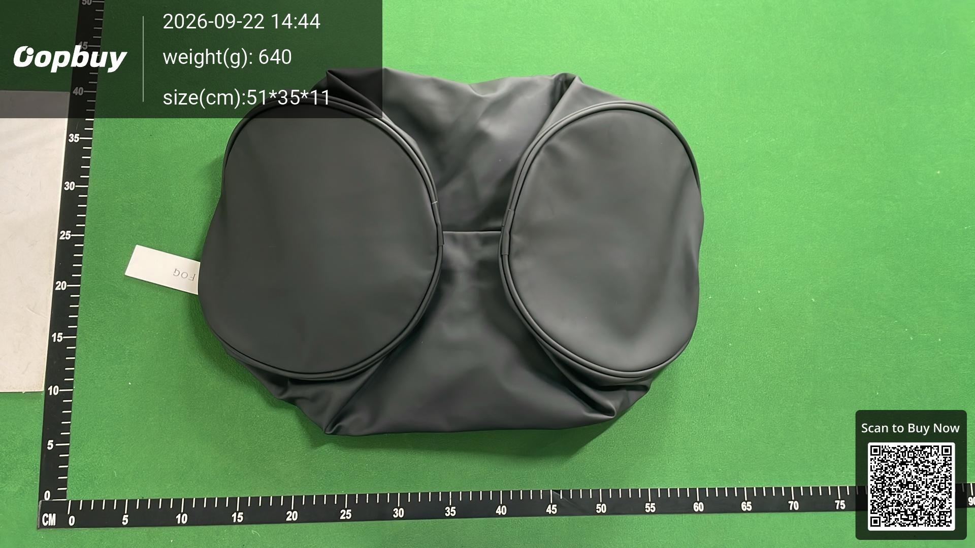 Foto QC 7 de Fear of God Essentials Duffel Bag Large Tan