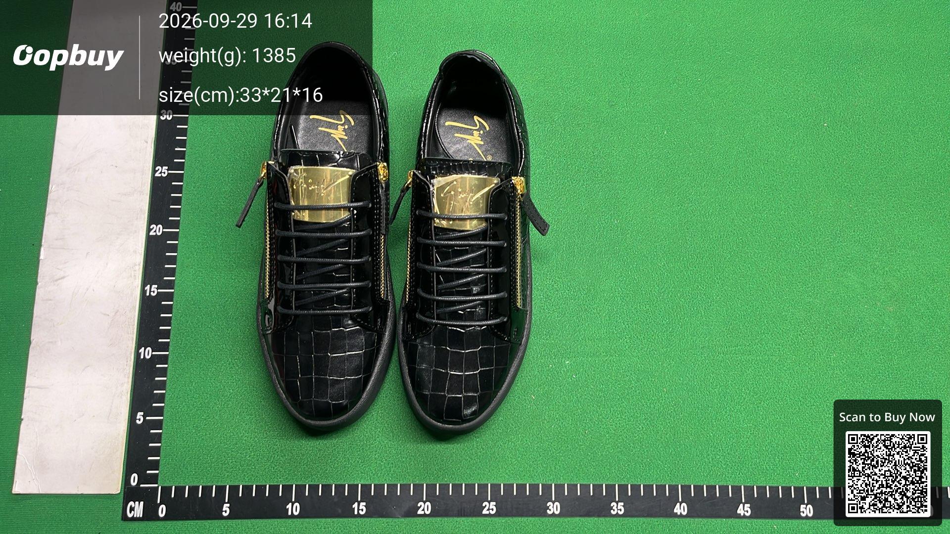 Foto QC 6 de Giuseppe Zanotti Frankie Leather Low Top Sneakers Black Patent Gold Zips