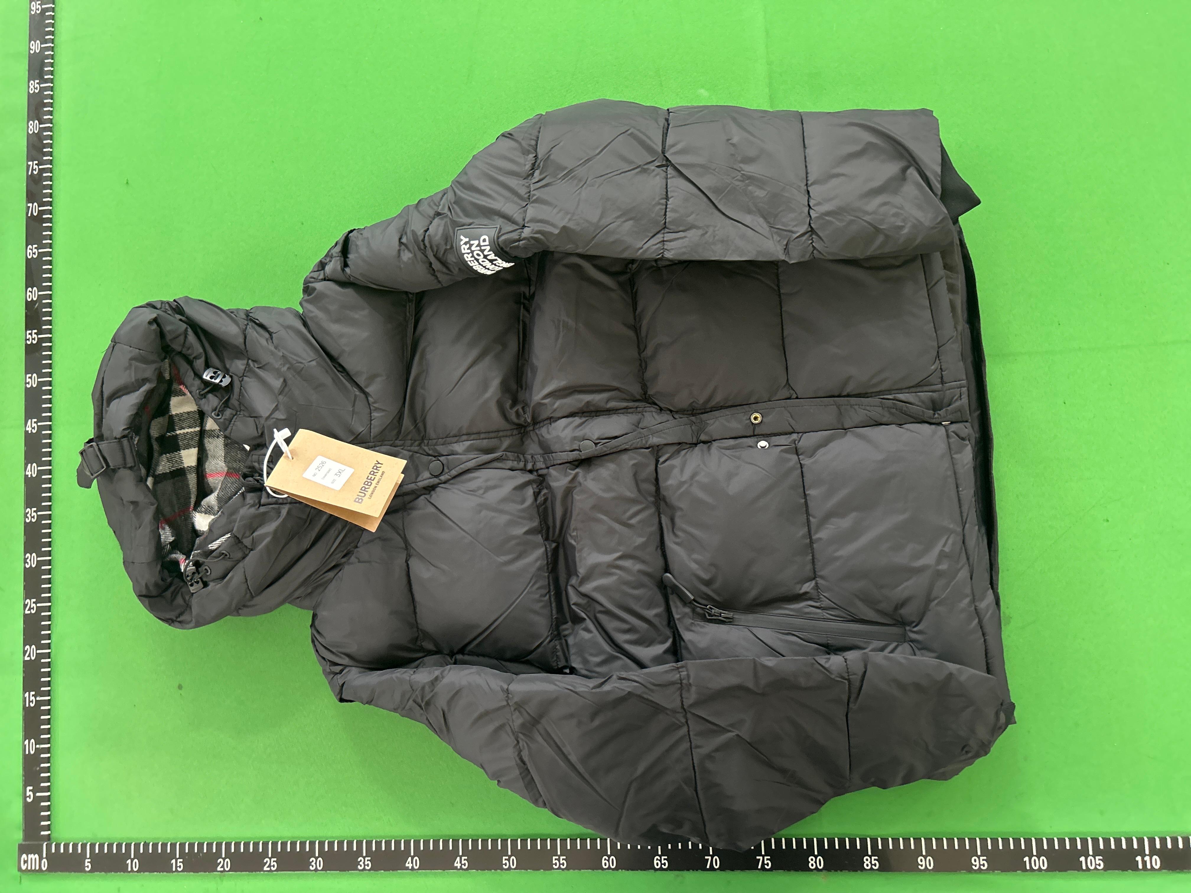 Foto QC 8 de Burberry Lockwell Puffer Jacket Detachable Sleeve Down Black