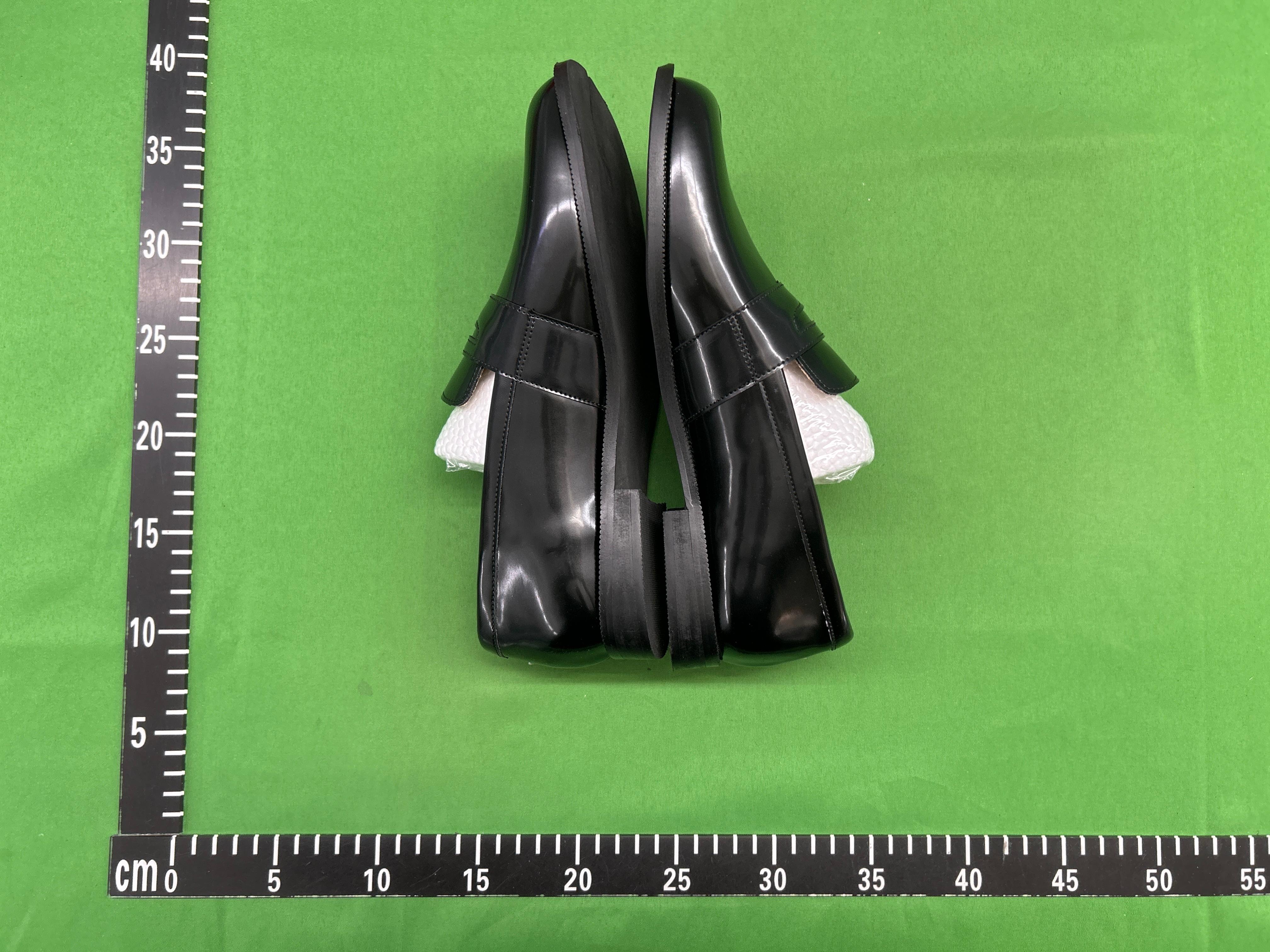 Foto QC 4 de Other Tabi Patent Leather Loafers Black