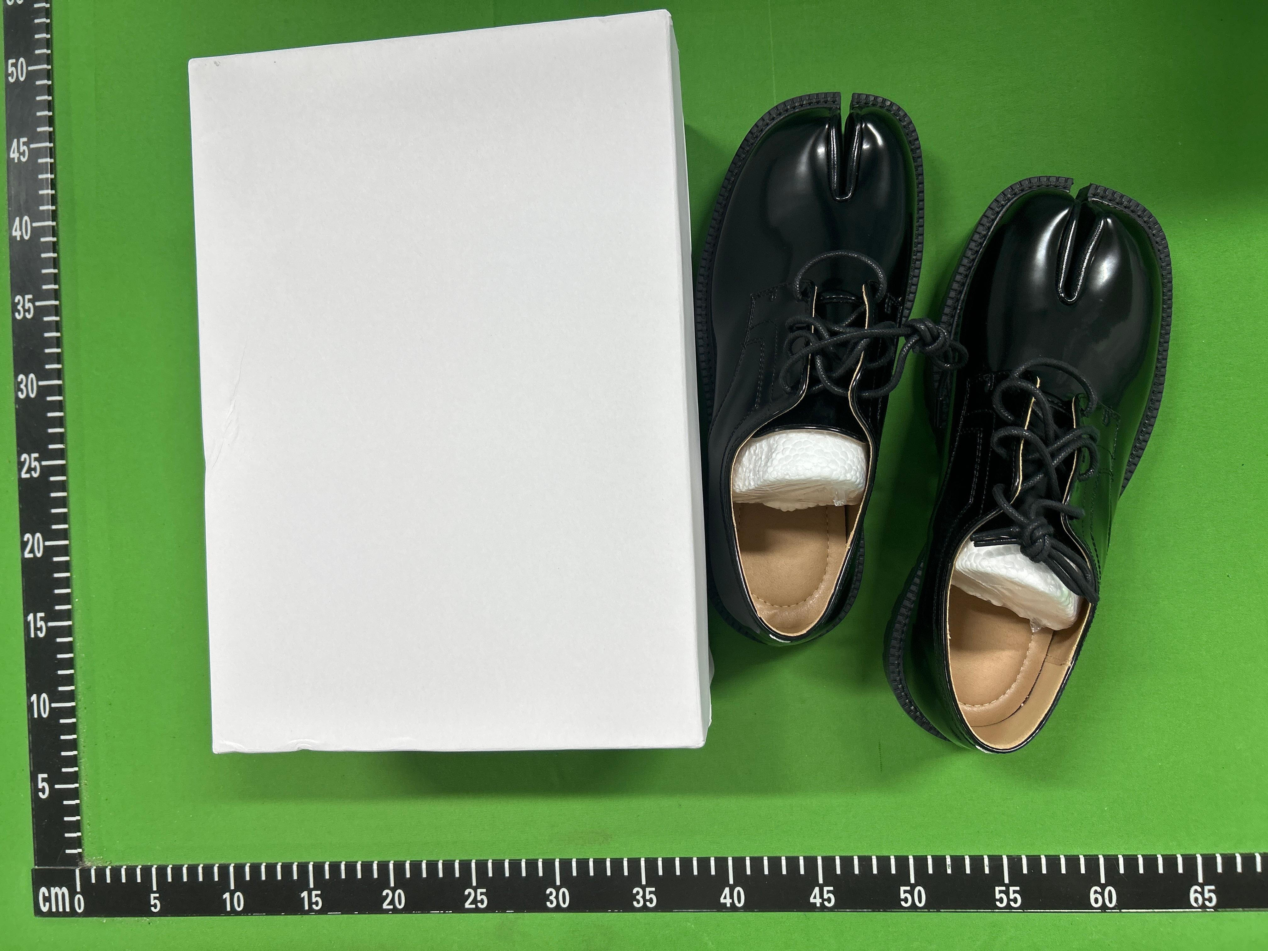 Foto QC 2 de Maison Margiela Tabi Platform Lace-Up Shoes Leather
