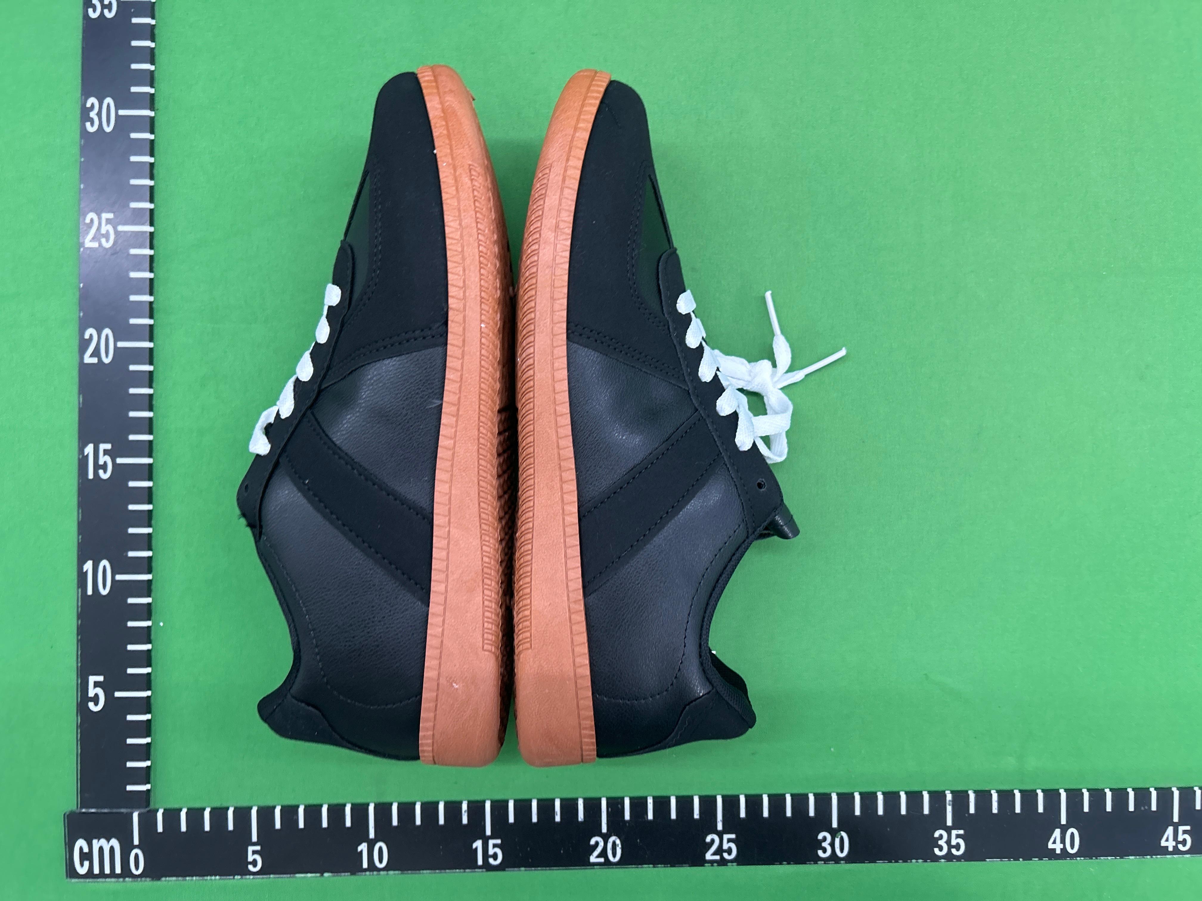 Foto QC 6 de Unbranded German Army Trainer Retro