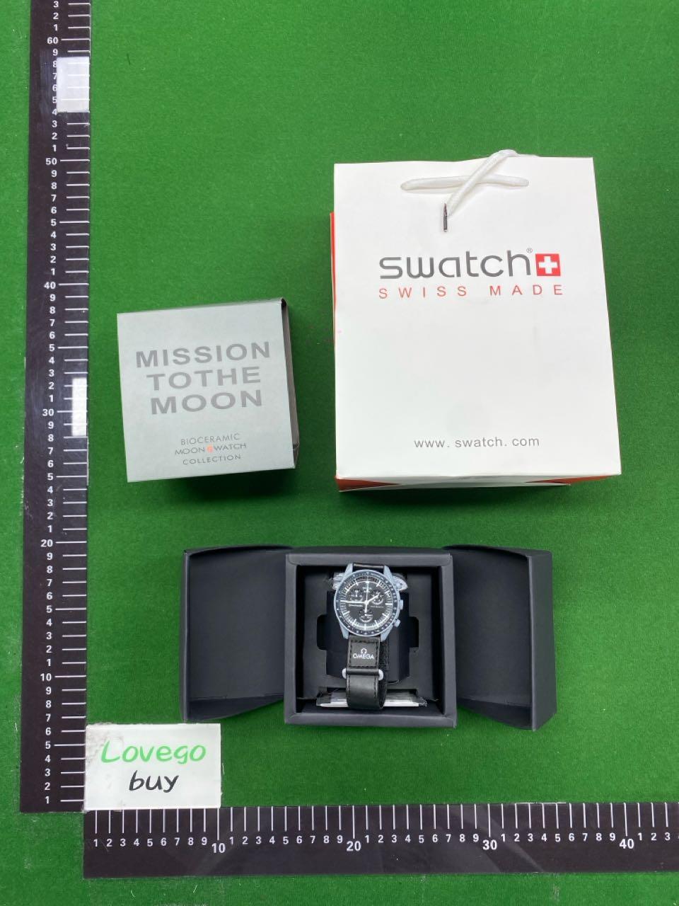 Foto QC 2 de Swatch x Omega Bioceramic MoonSwatch Mission to the Moon SO33M100