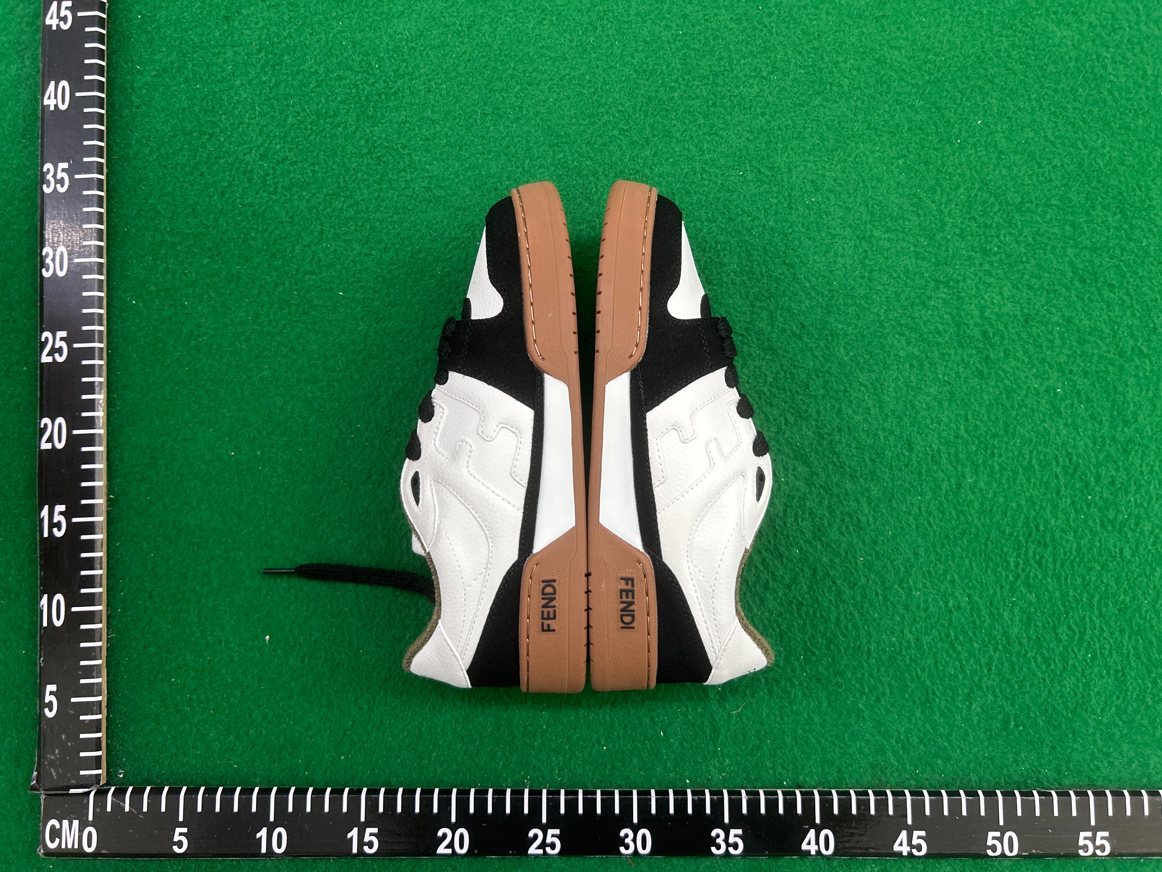 Foto QC 5 de Fendi Match Leather Suede Low Sneakers Nudo