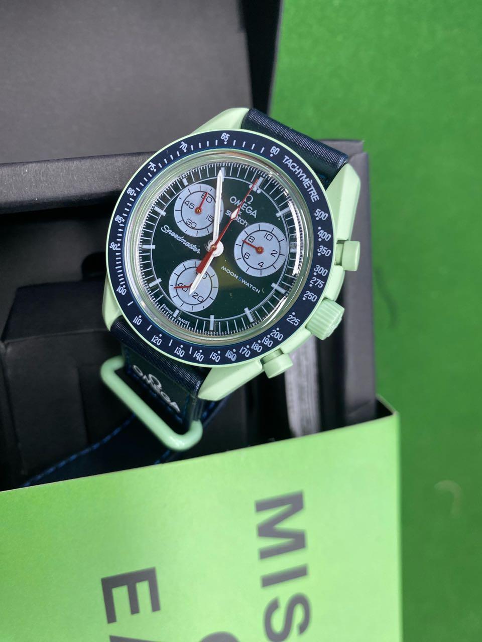 Foto QC 7 de Swatch x Omega Bioceramic MoonSwatch Mission to the Moon SO33M100